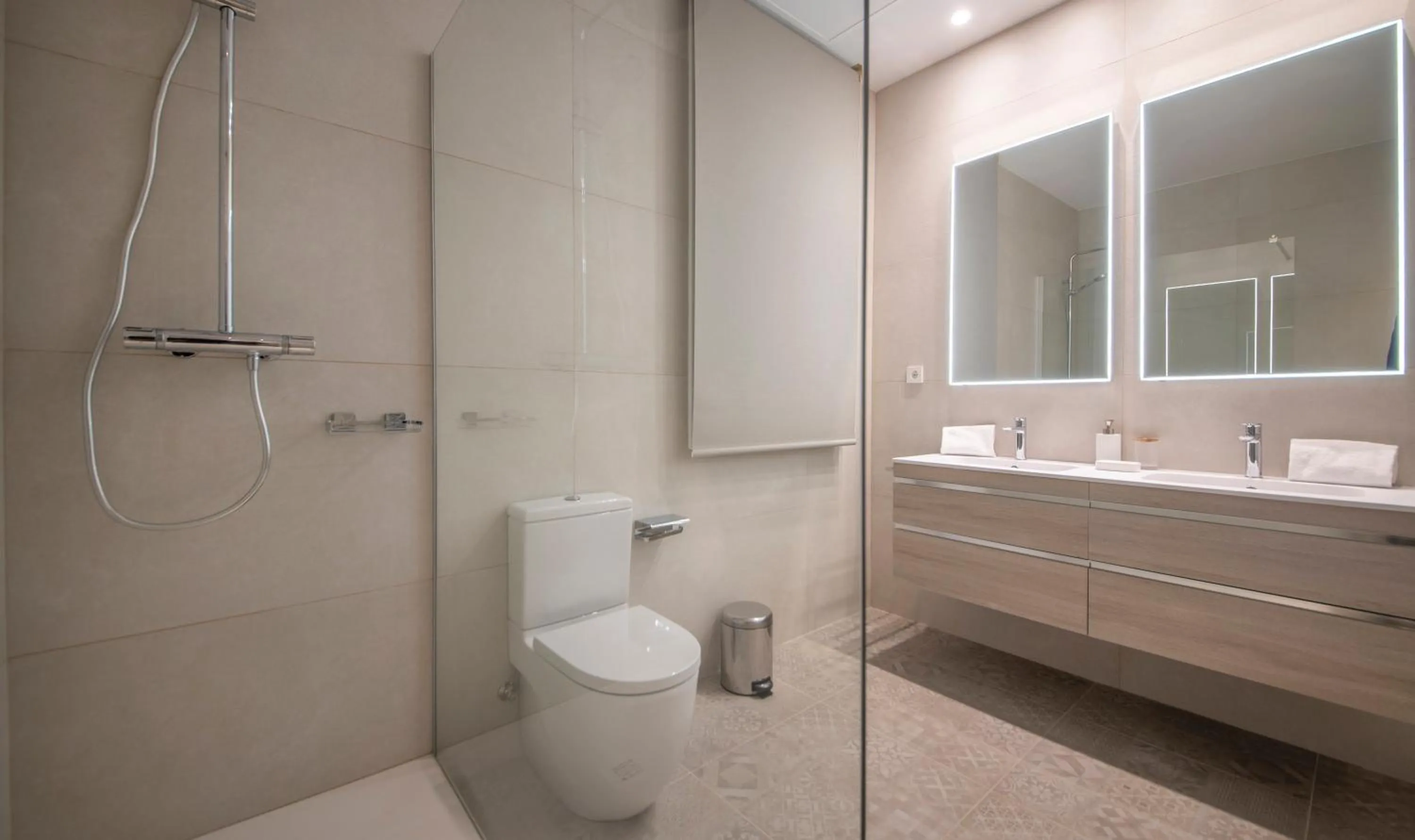 Bathroom in You Stylish Diagonal Apartments