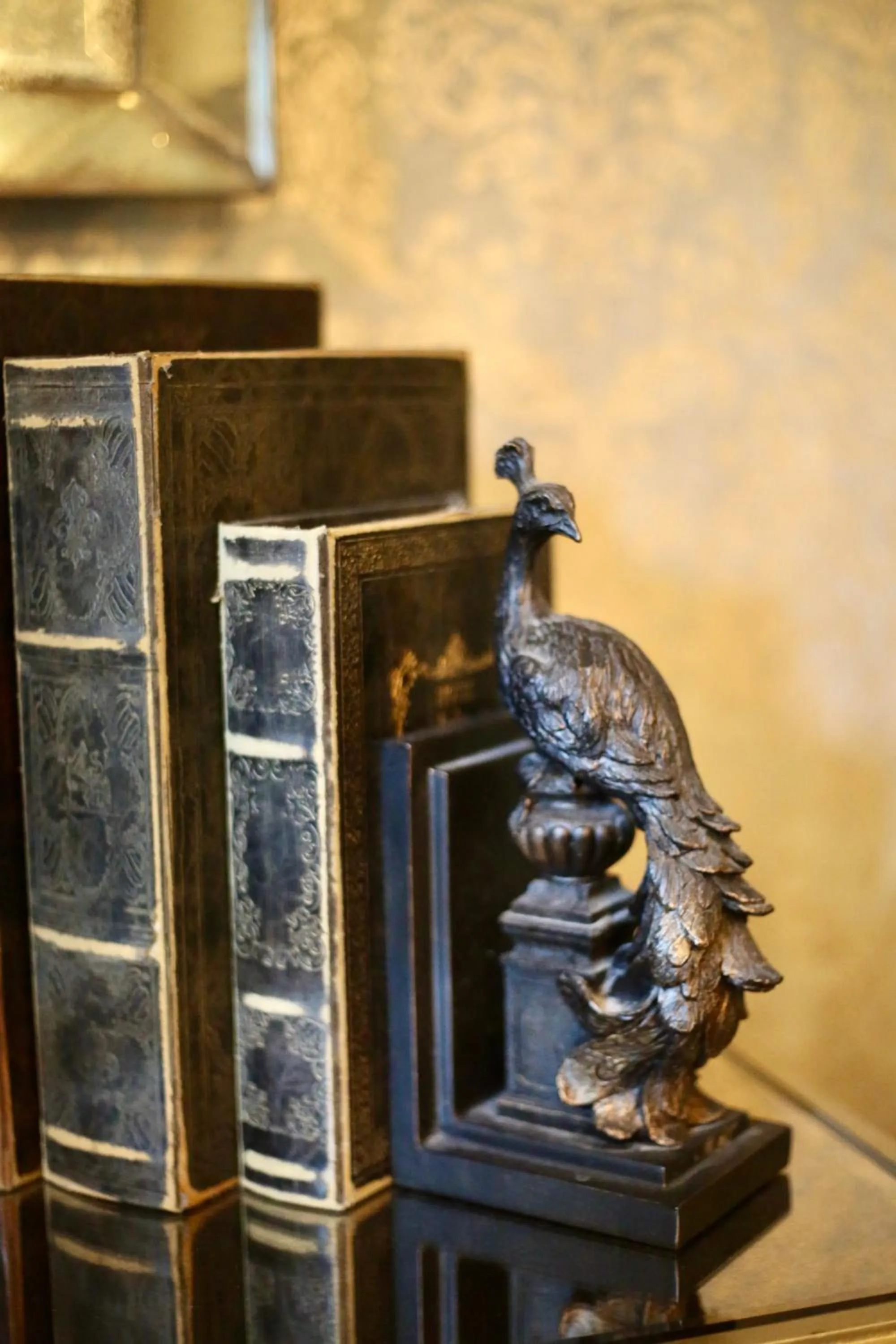 Decorative detail in Cairn Lodge