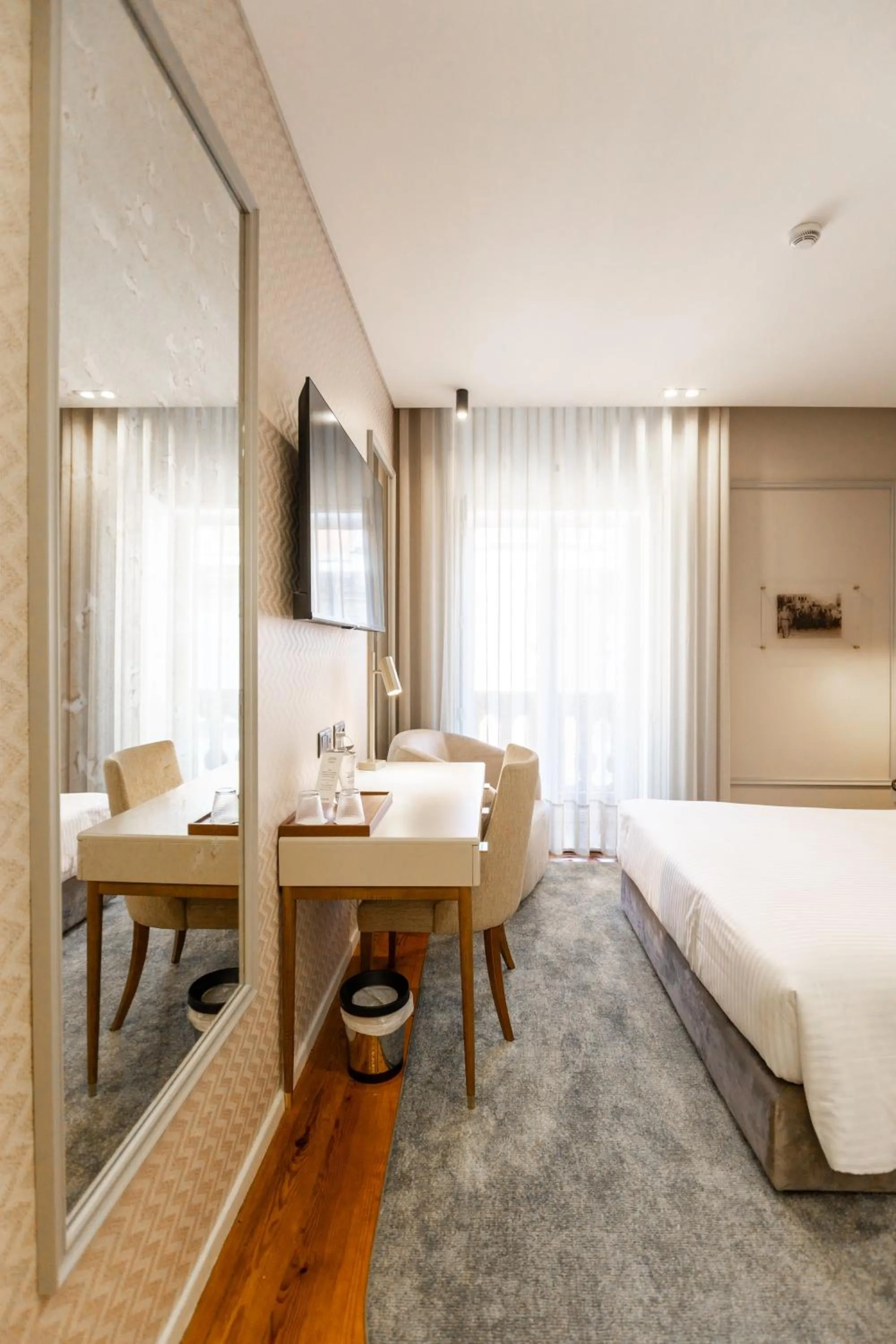 Bedroom, Bed in Avenida Boutique Hotel