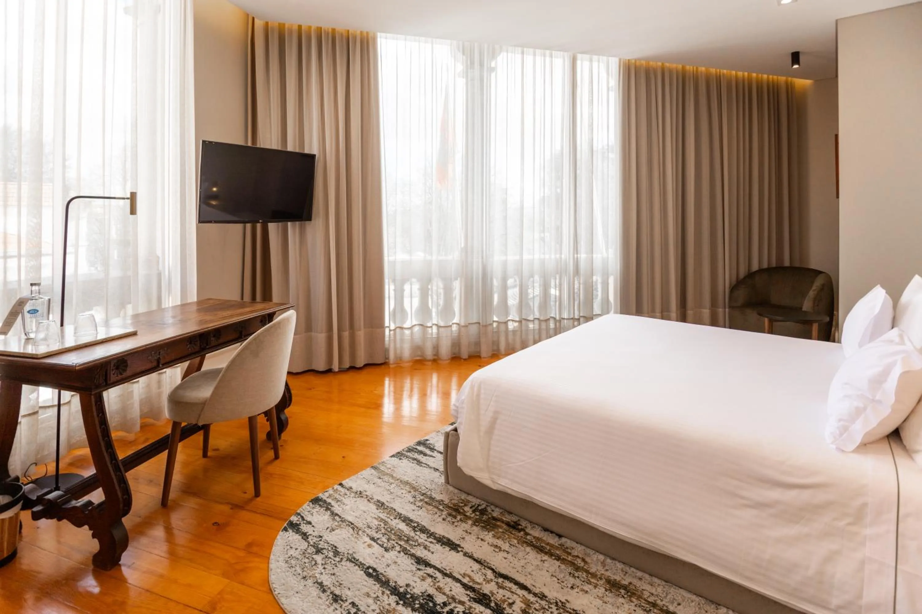 Bedroom, Bed in Avenida Boutique Hotel