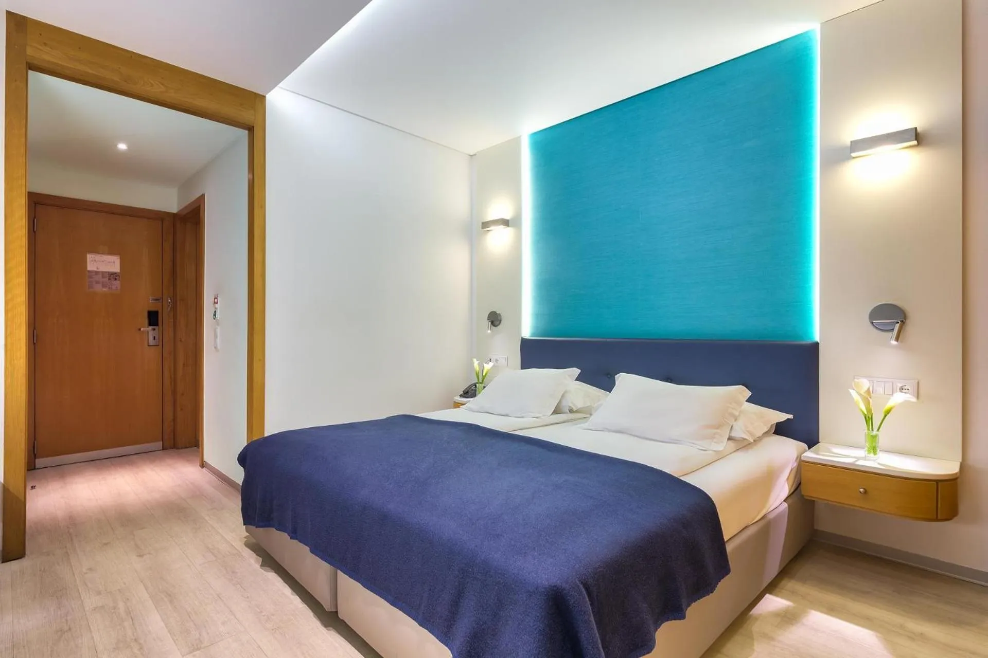 Photo of the whole room in The Views Monumental