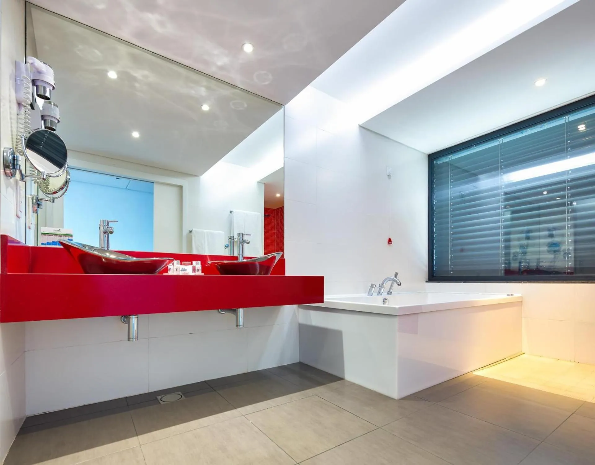 Bathroom in The Views Monumental