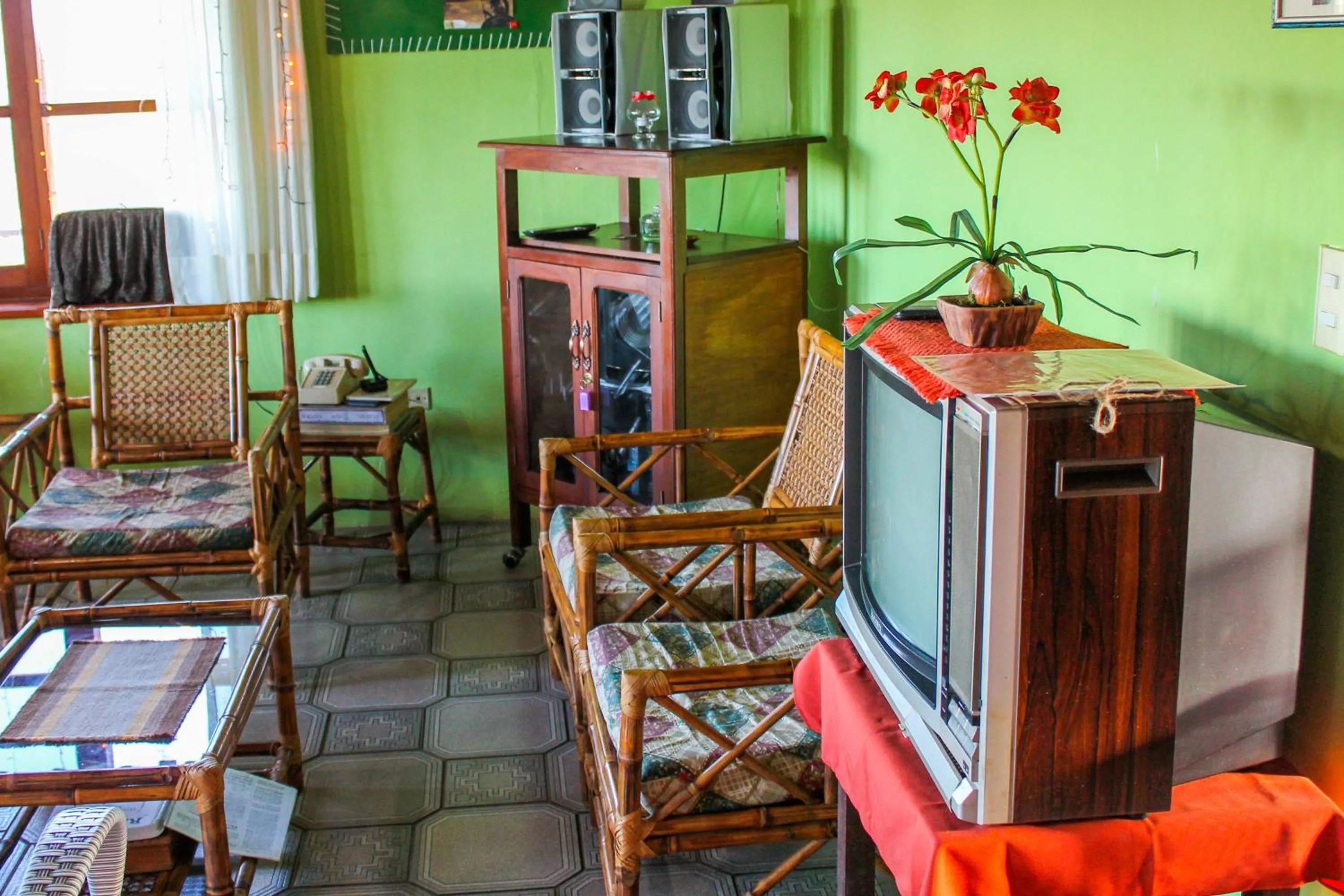 Communal lounge/ TV room in Cabaña El Mirador Vallegrande