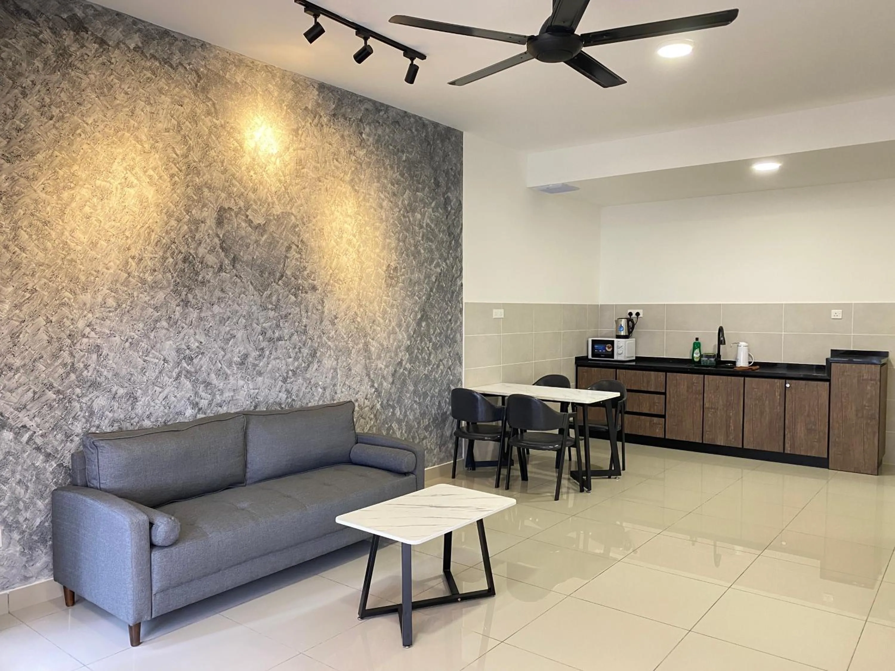 Kitchen or kitchenette in Bali Mutiara By DKK HOMESTAY Malacca