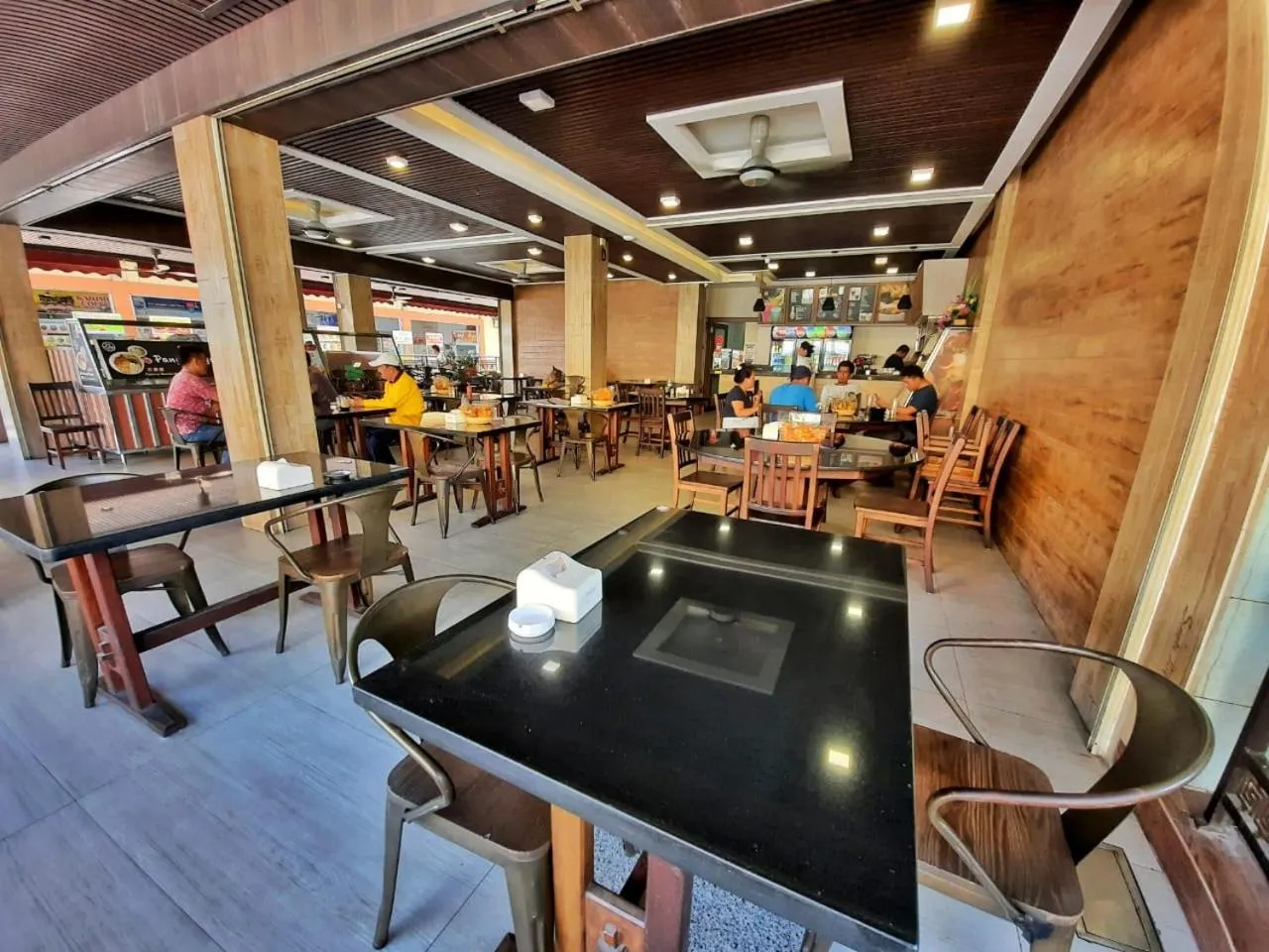 Restaurant/places to eat in Namii Hotel