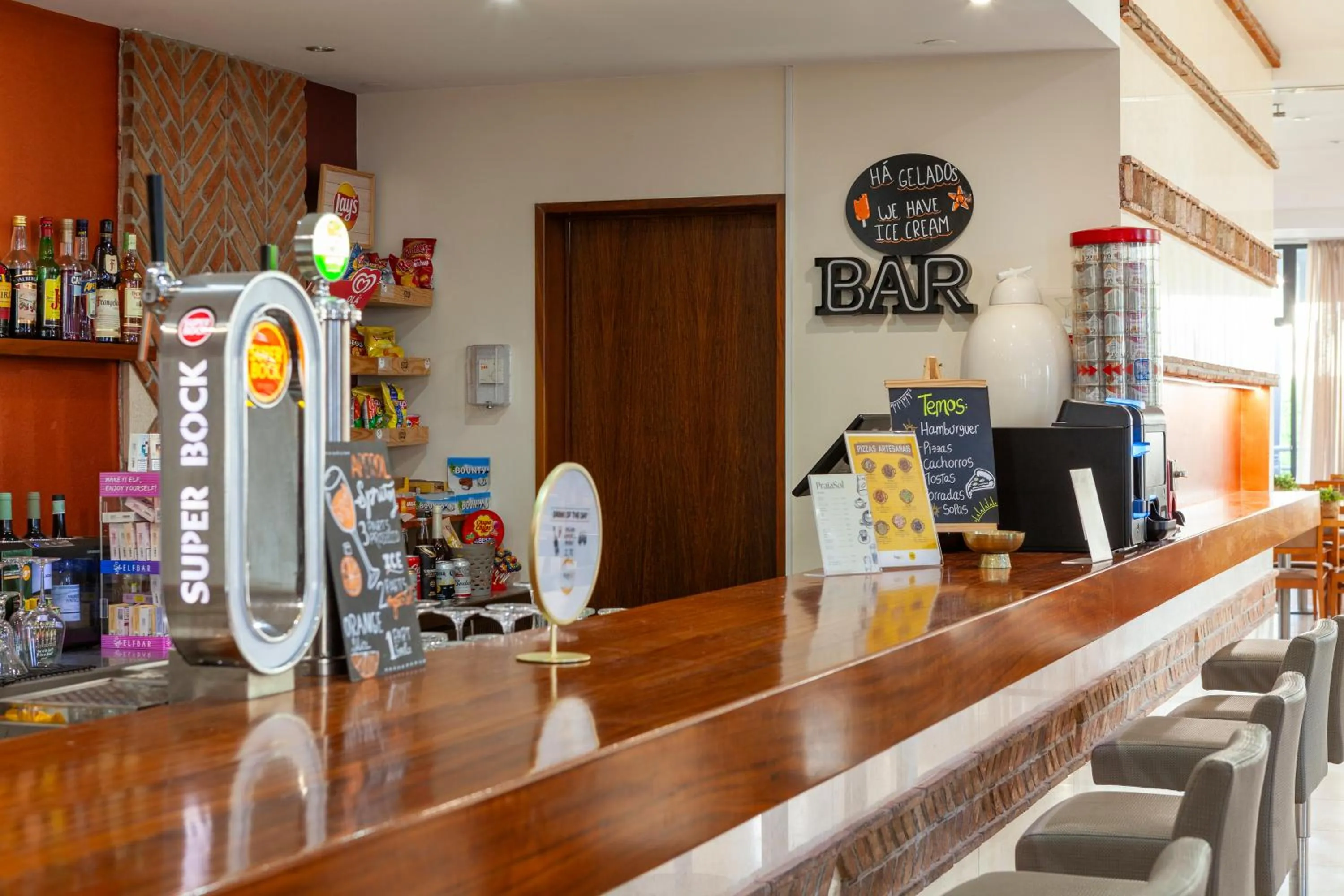 Lounge or bar in Hotel Praia Sol