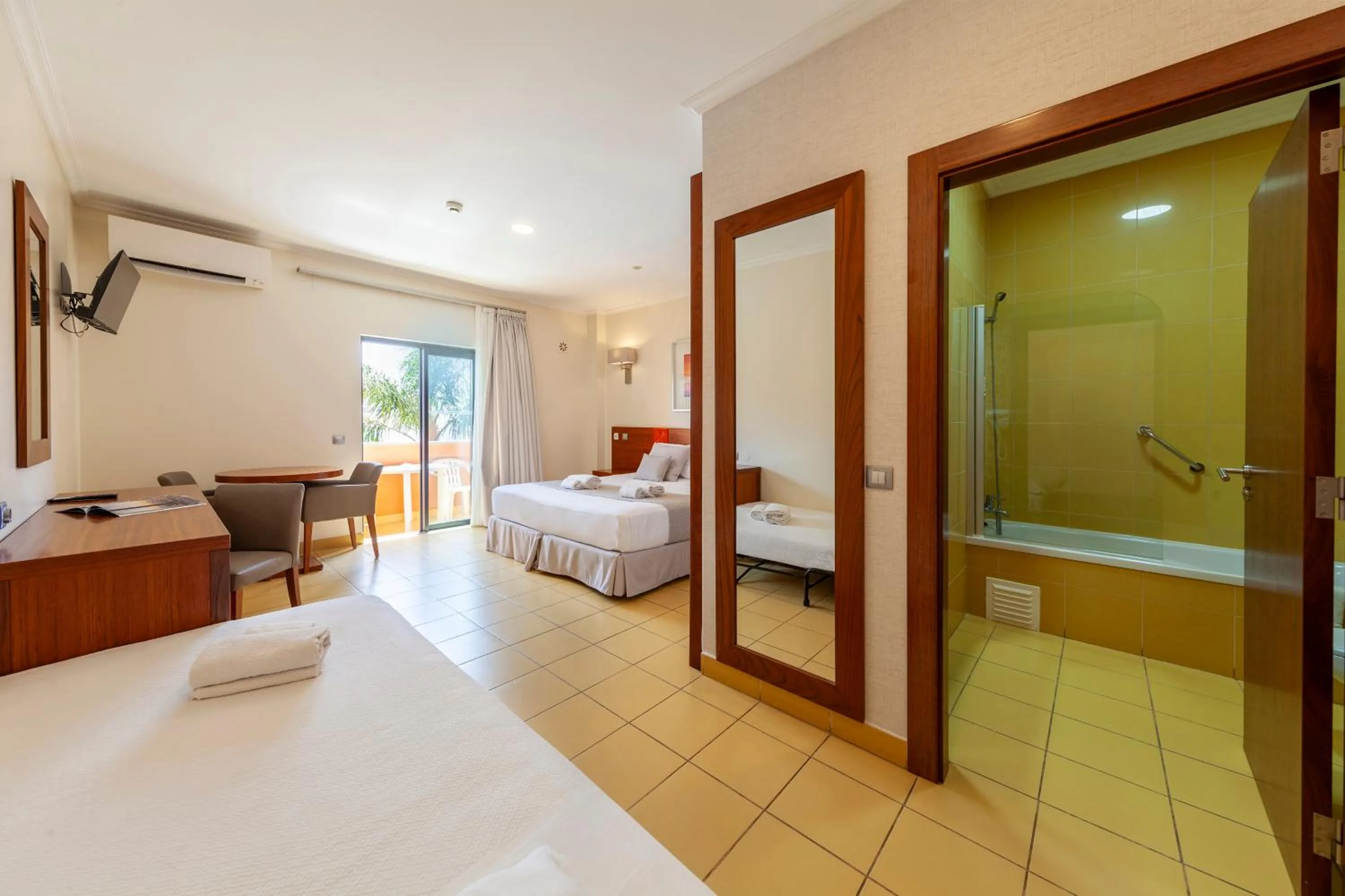 Bed in Hotel Praia Sol