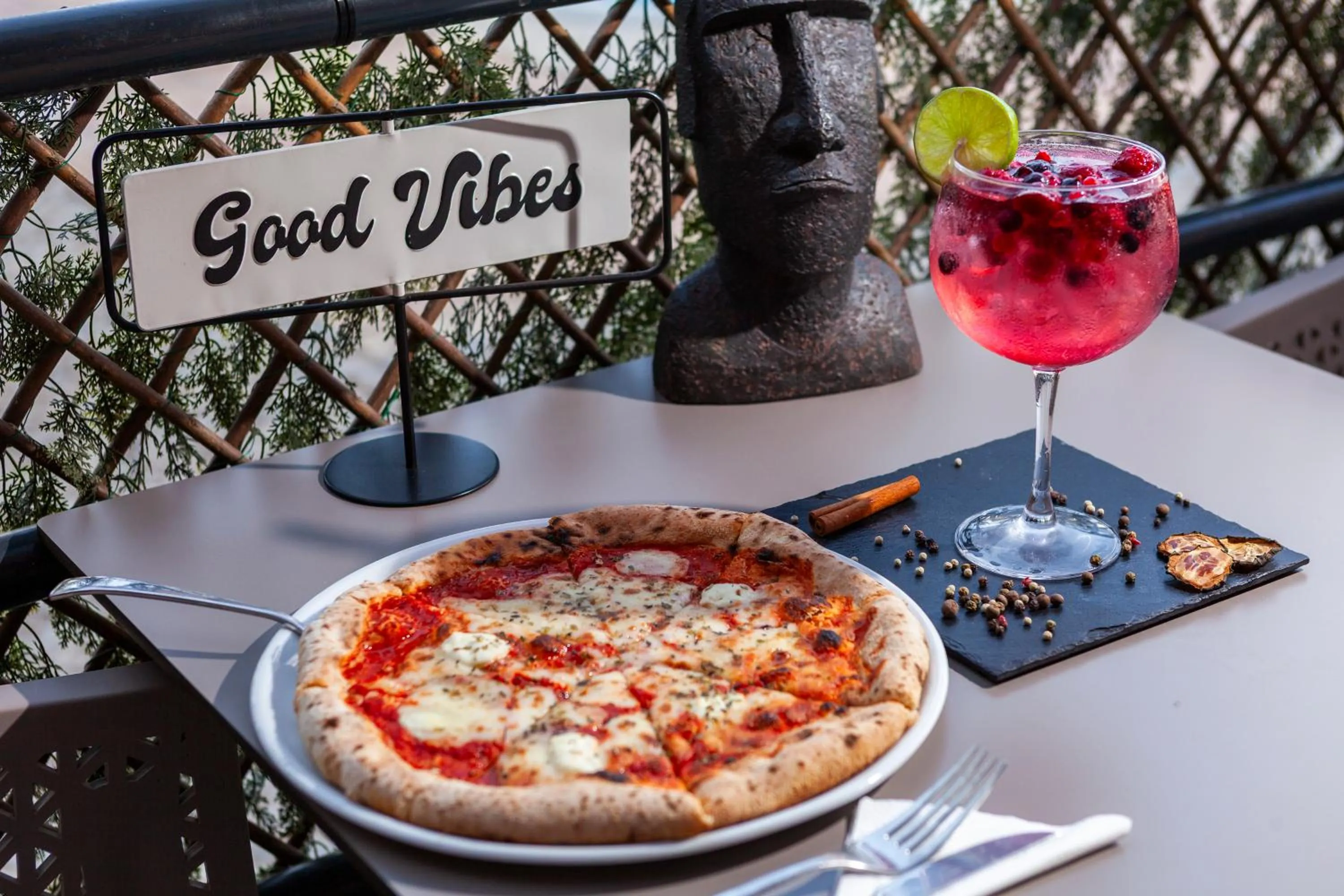 Swimming pool in Hotel Praia Sol