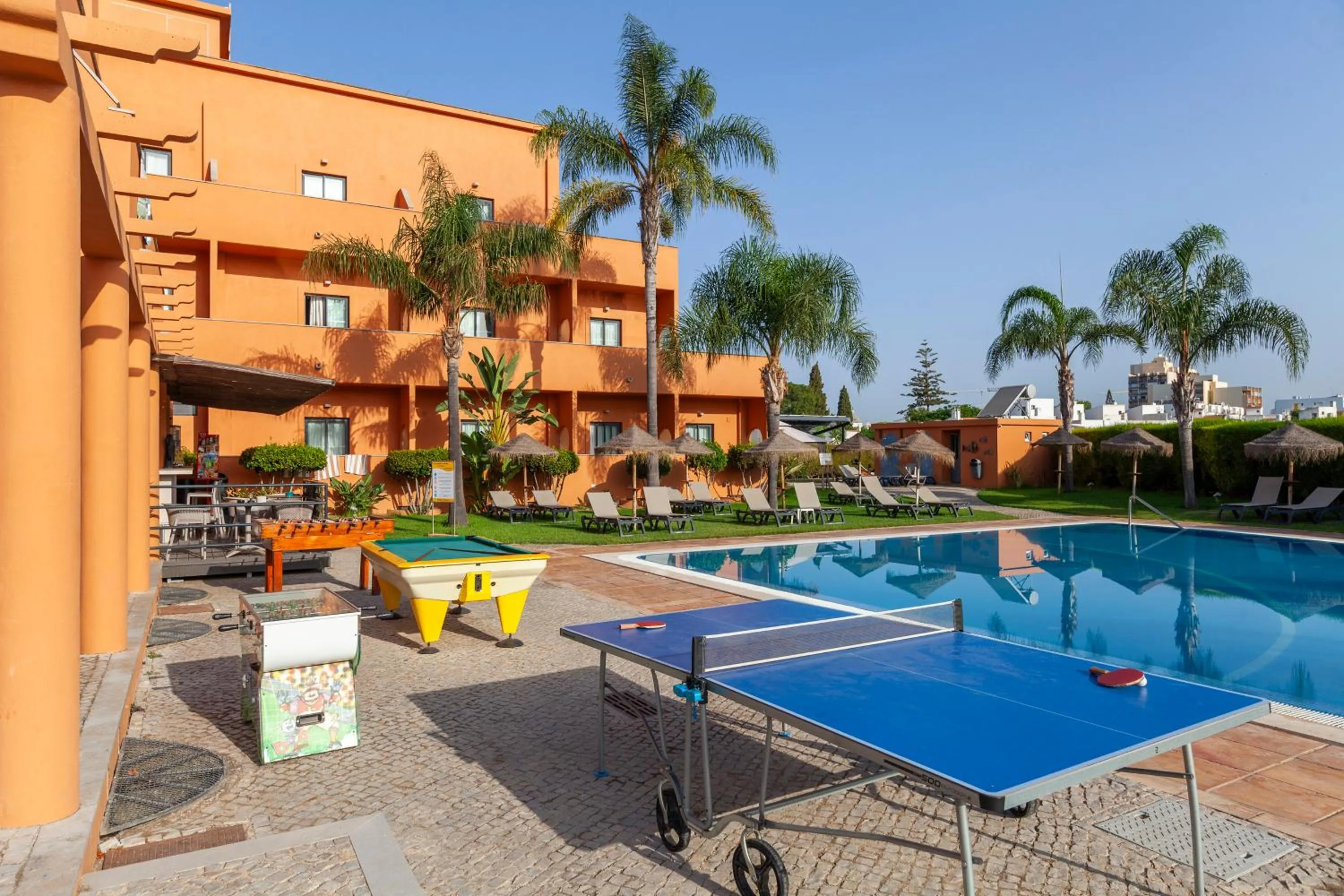Swimming pool in Hotel Praia Sol