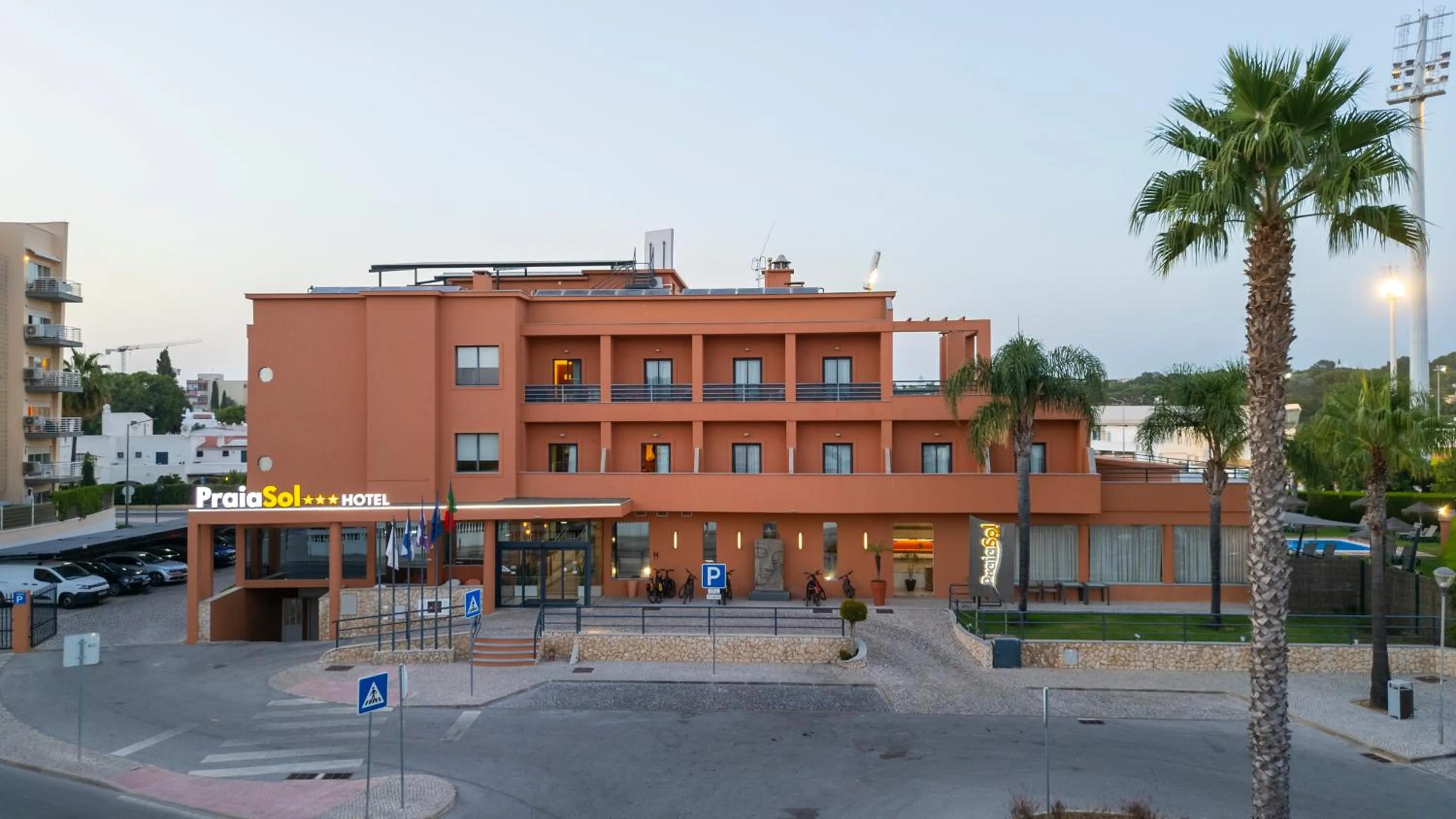 Property building in Hotel Praia Sol