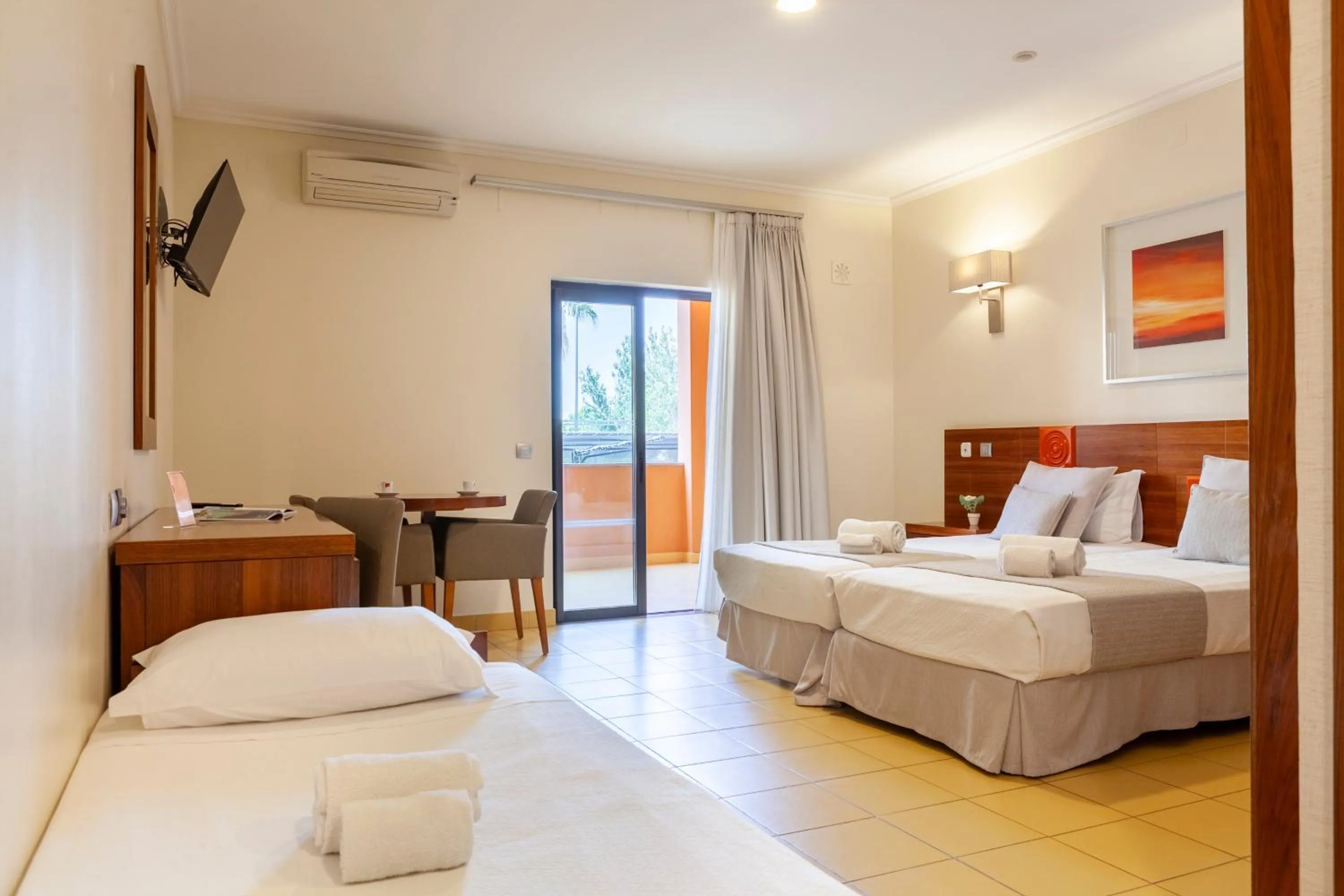 Bed in Hotel Praia Sol