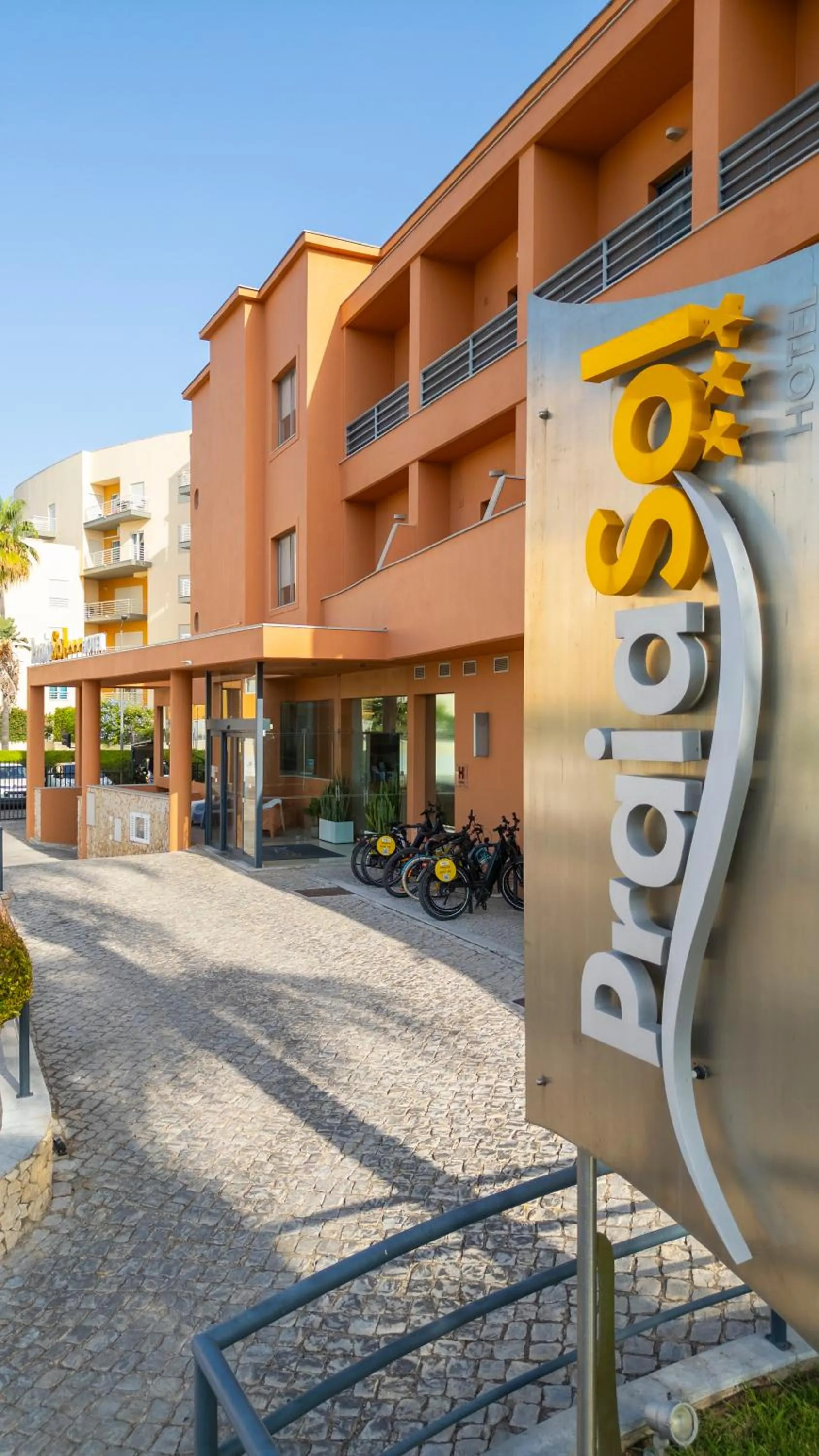 Property building in Hotel Praia Sol
