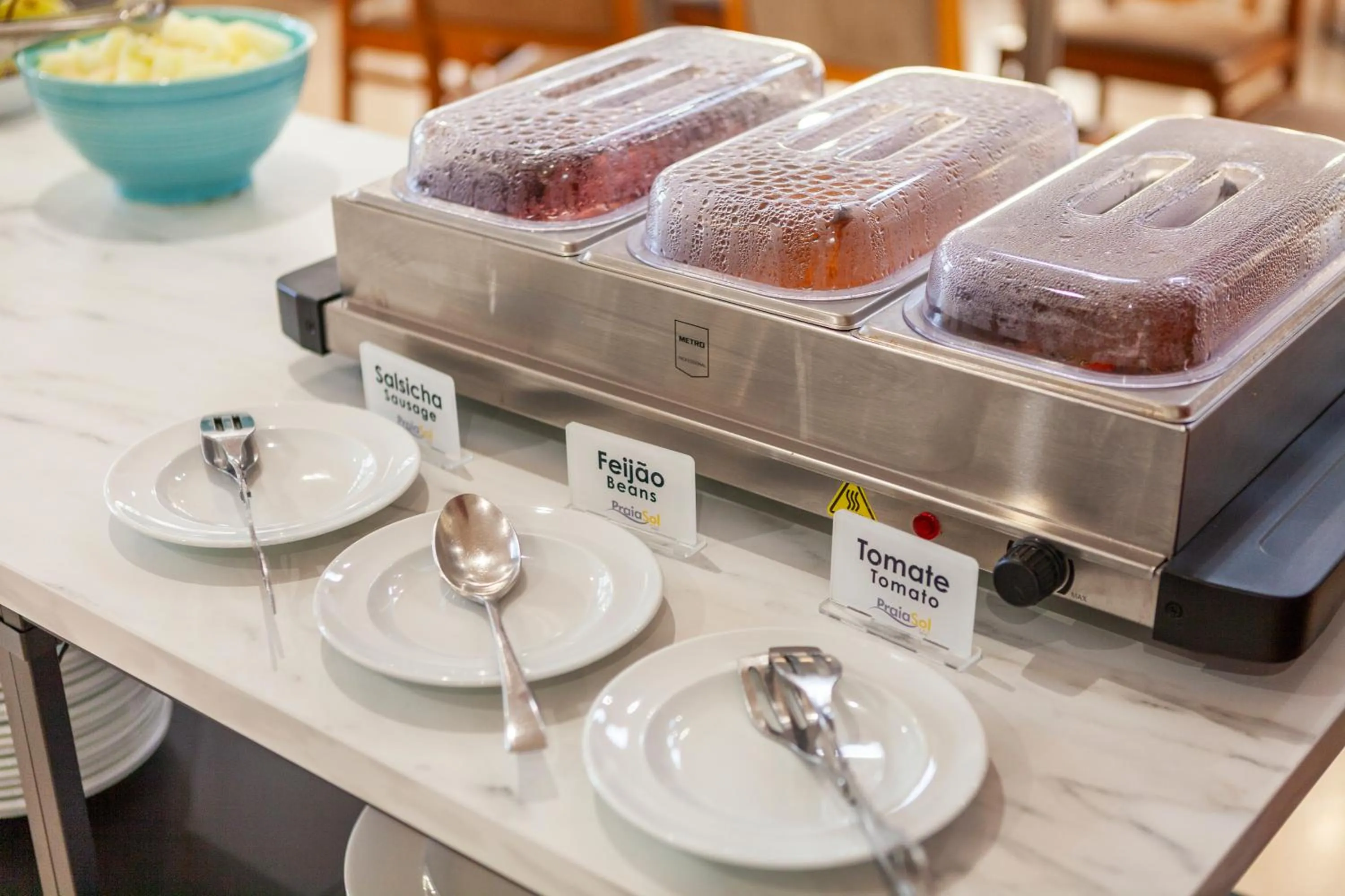 Buffet breakfast in Hotel Praia Sol