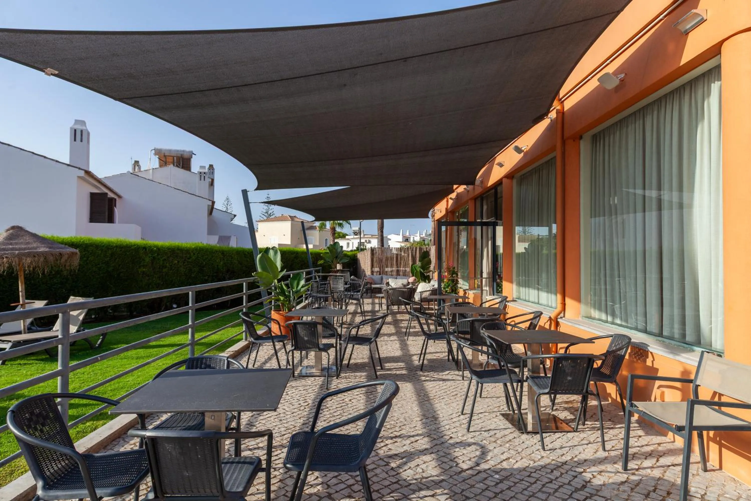Swimming pool in Hotel Praia Sol