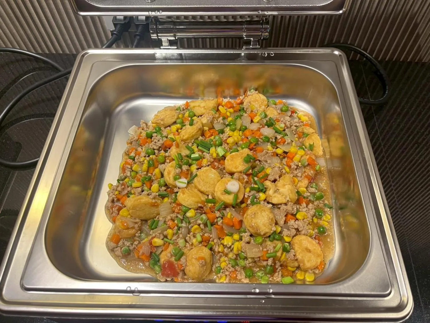 Restaurant/places to eat in The Room Boutique Hotel