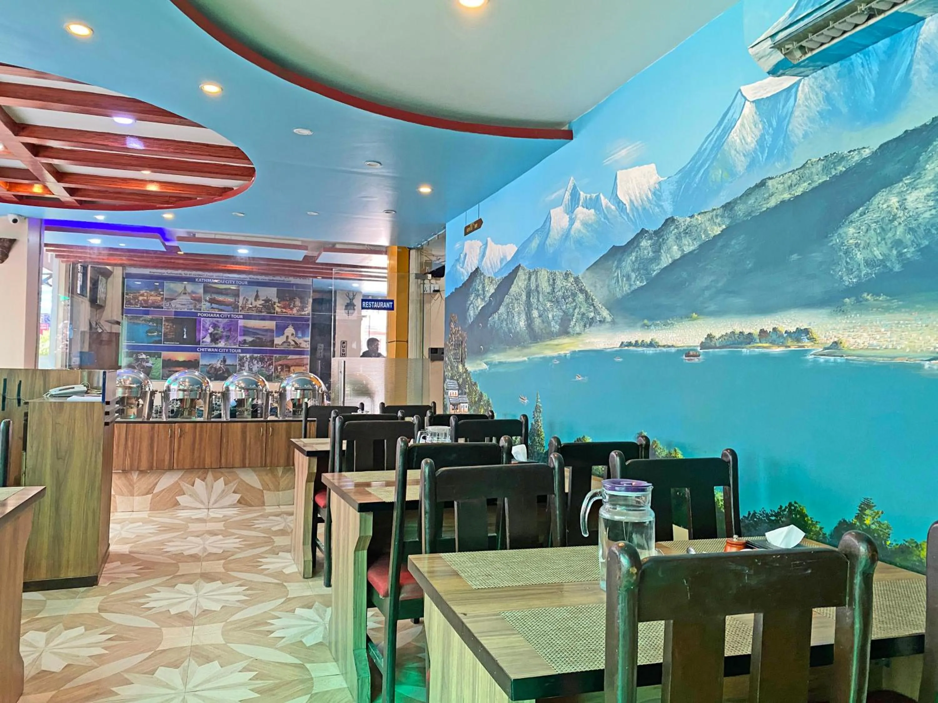 Restaurant/places to eat in Hotel Readers Inn Pvt.Ltd