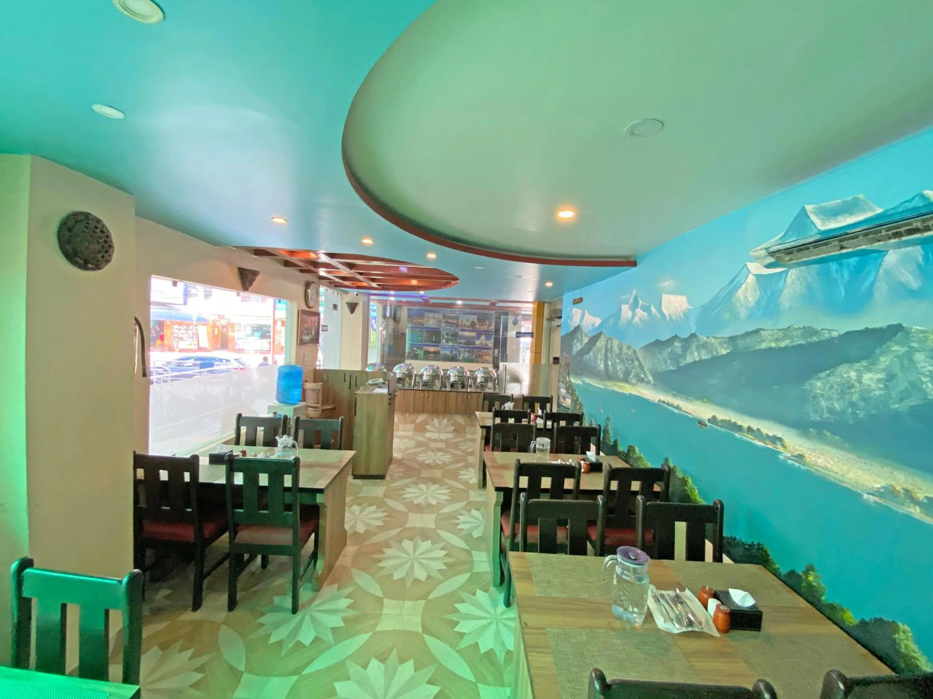 Restaurant/places to eat in Hotel Readers Inn Pvt.Ltd