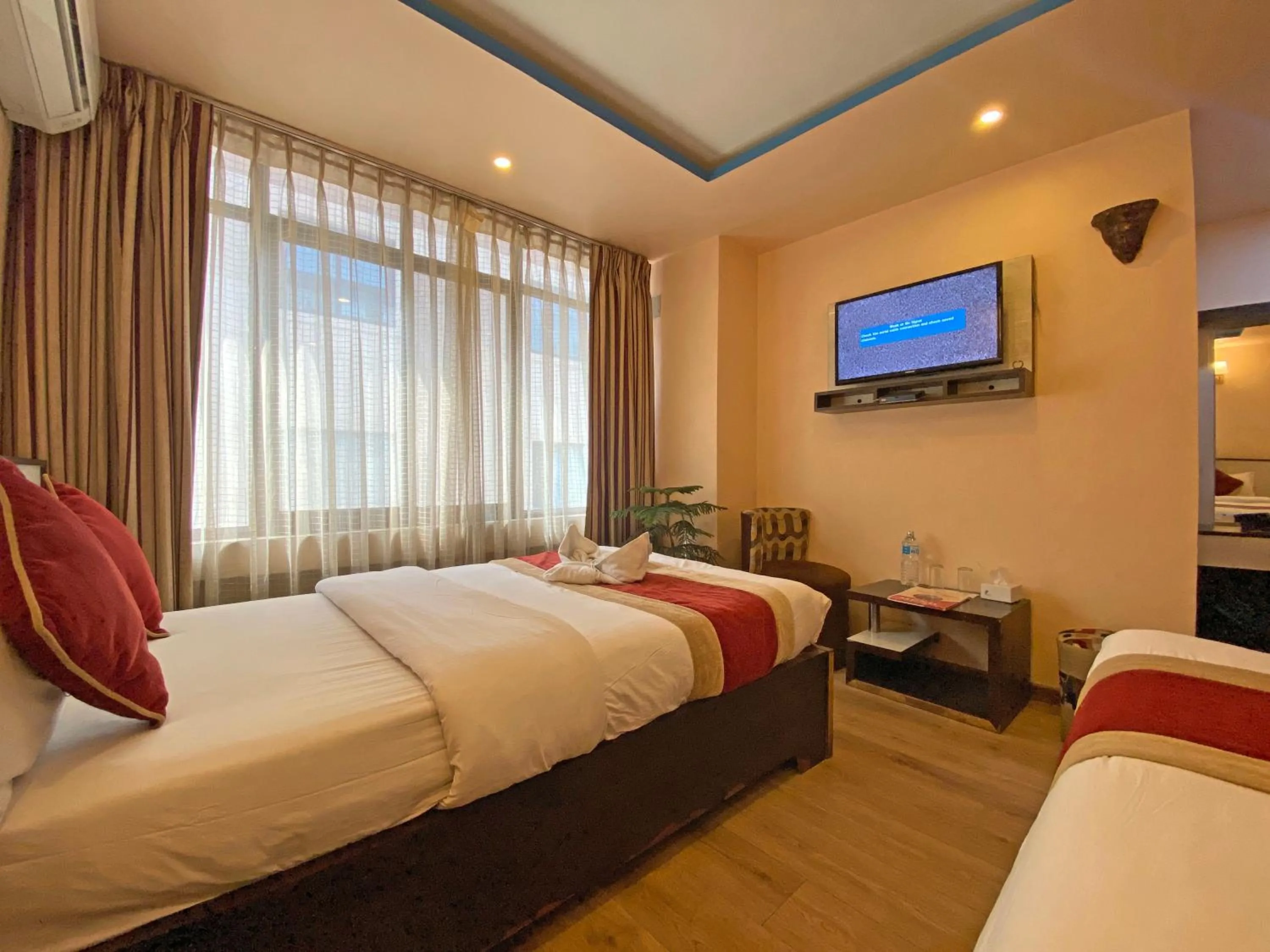 Communal lounge/ TV room in Hotel Readers Inn Pvt.Ltd