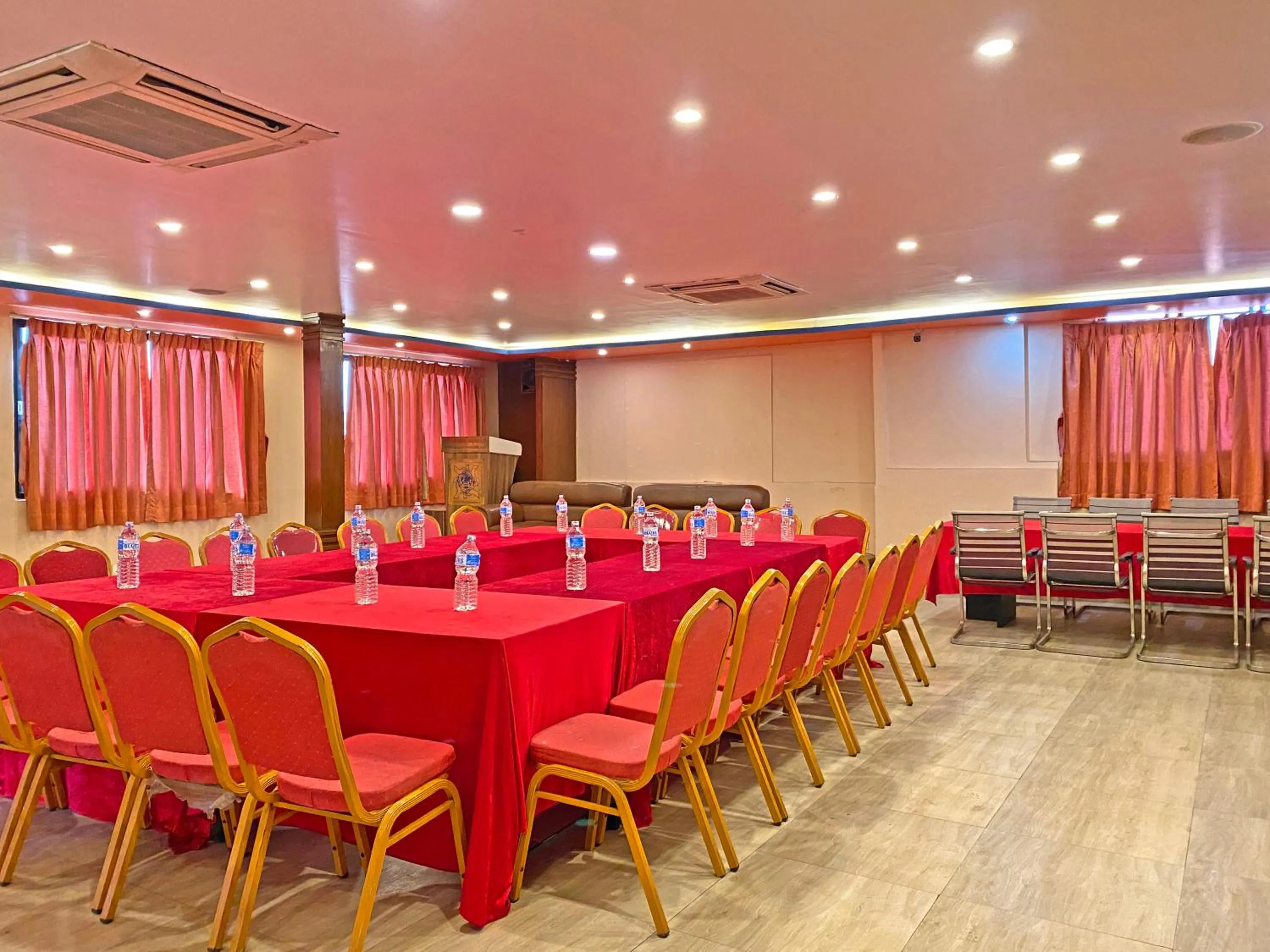 Meeting/conference room in Hotel Readers Inn Pvt.Ltd