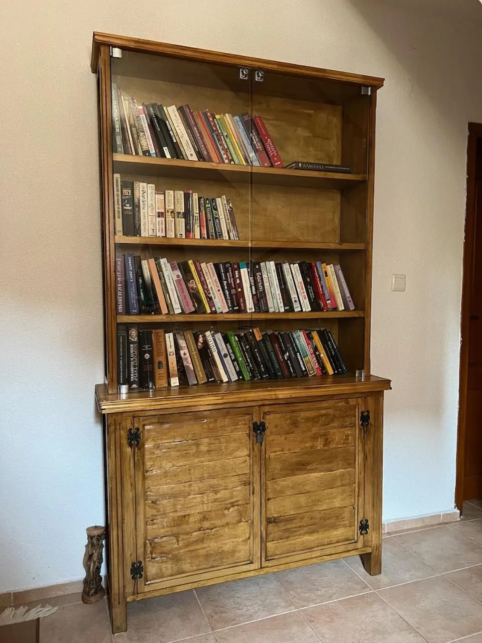 Library in Family Hotel Emilia