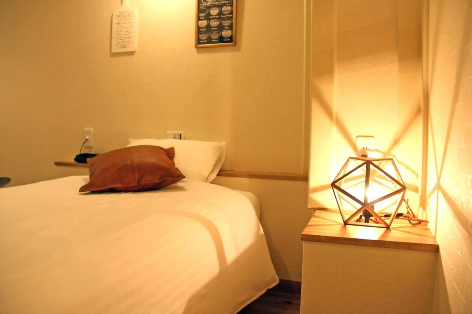 Photo of the whole room, Bed in Hotel 3 O'Clock Tennoji