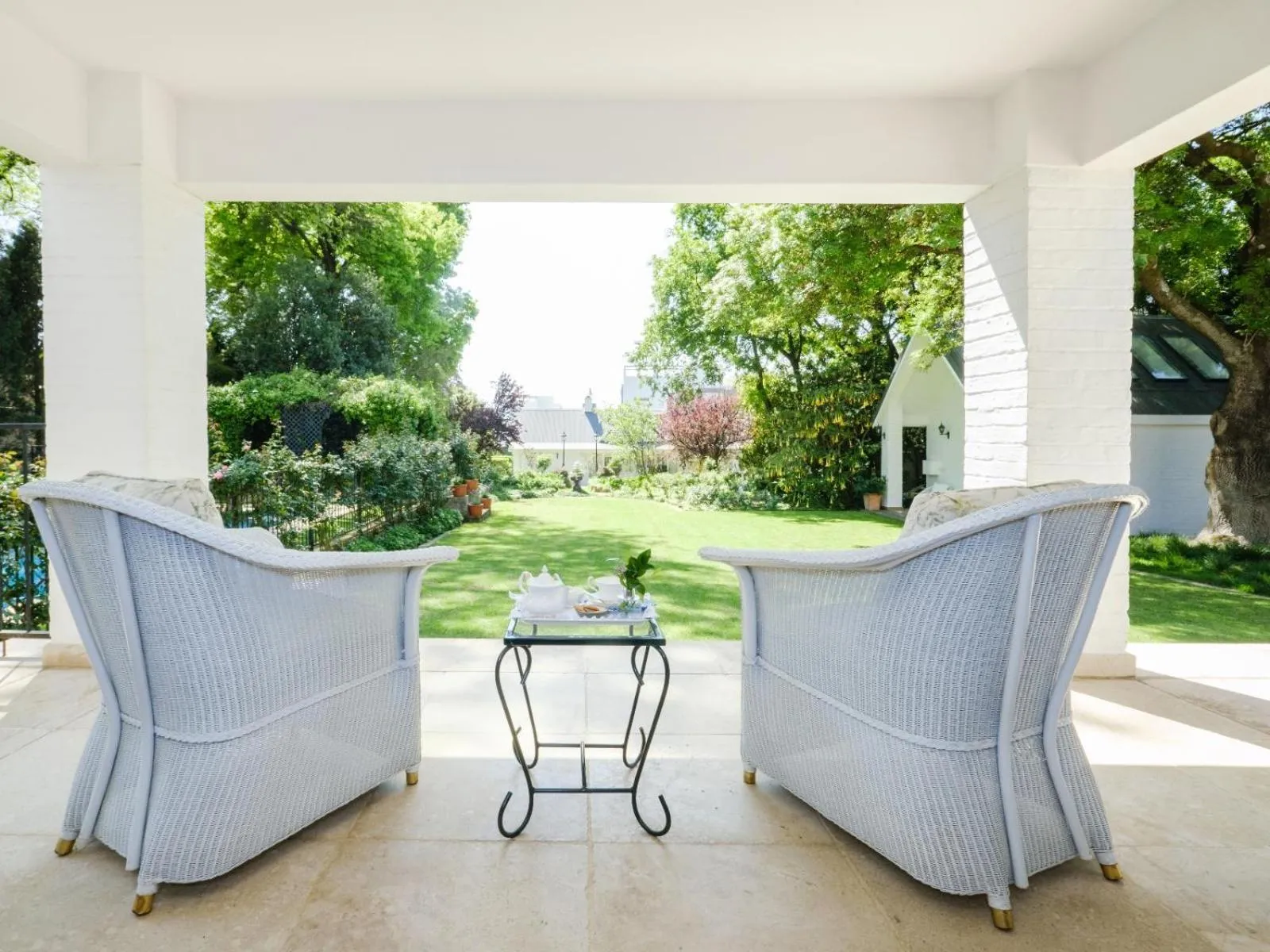 Patio in Oxford Healthcare Retreat