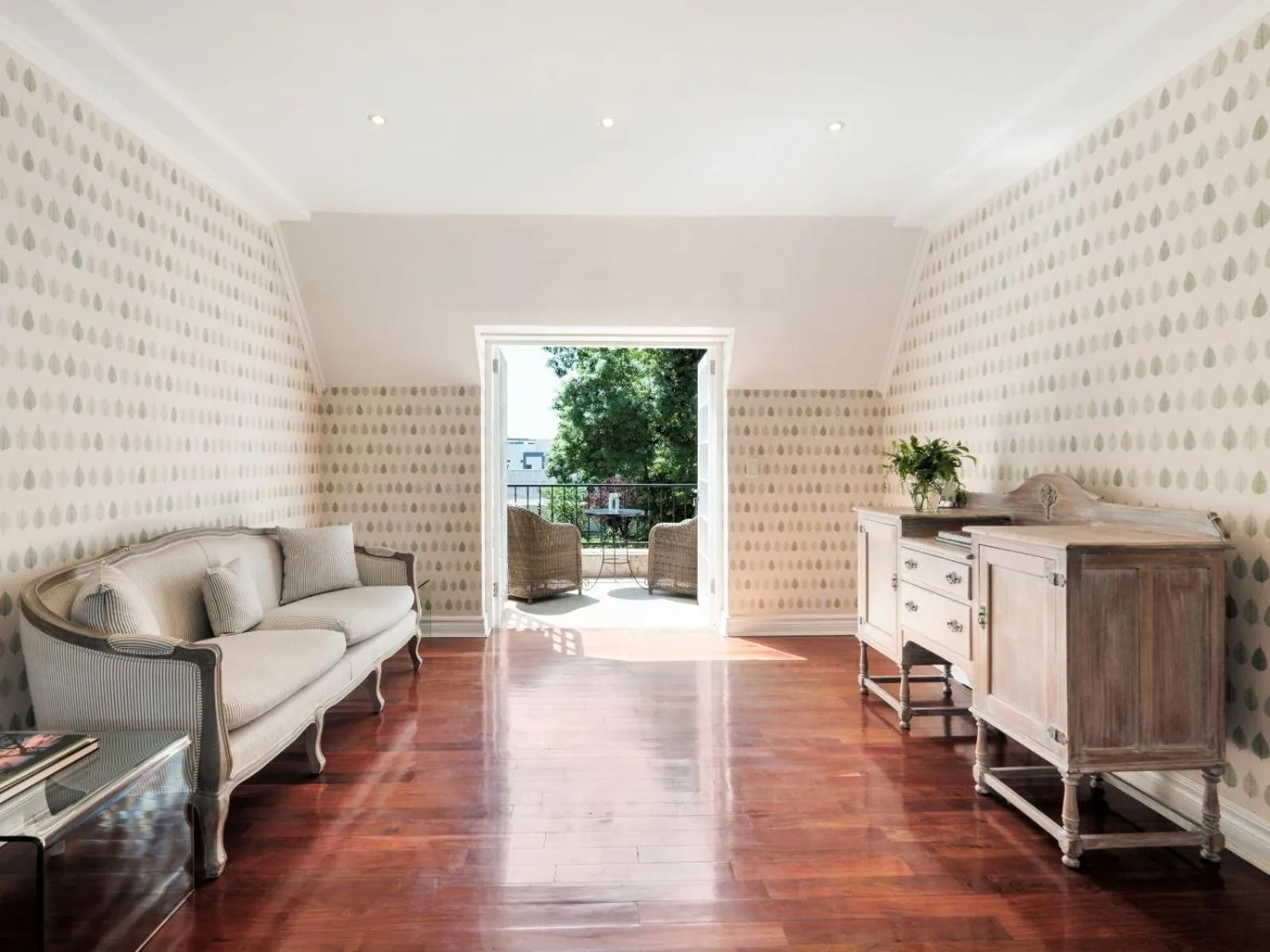 Decorative detail in Oxford Healthcare Retreat