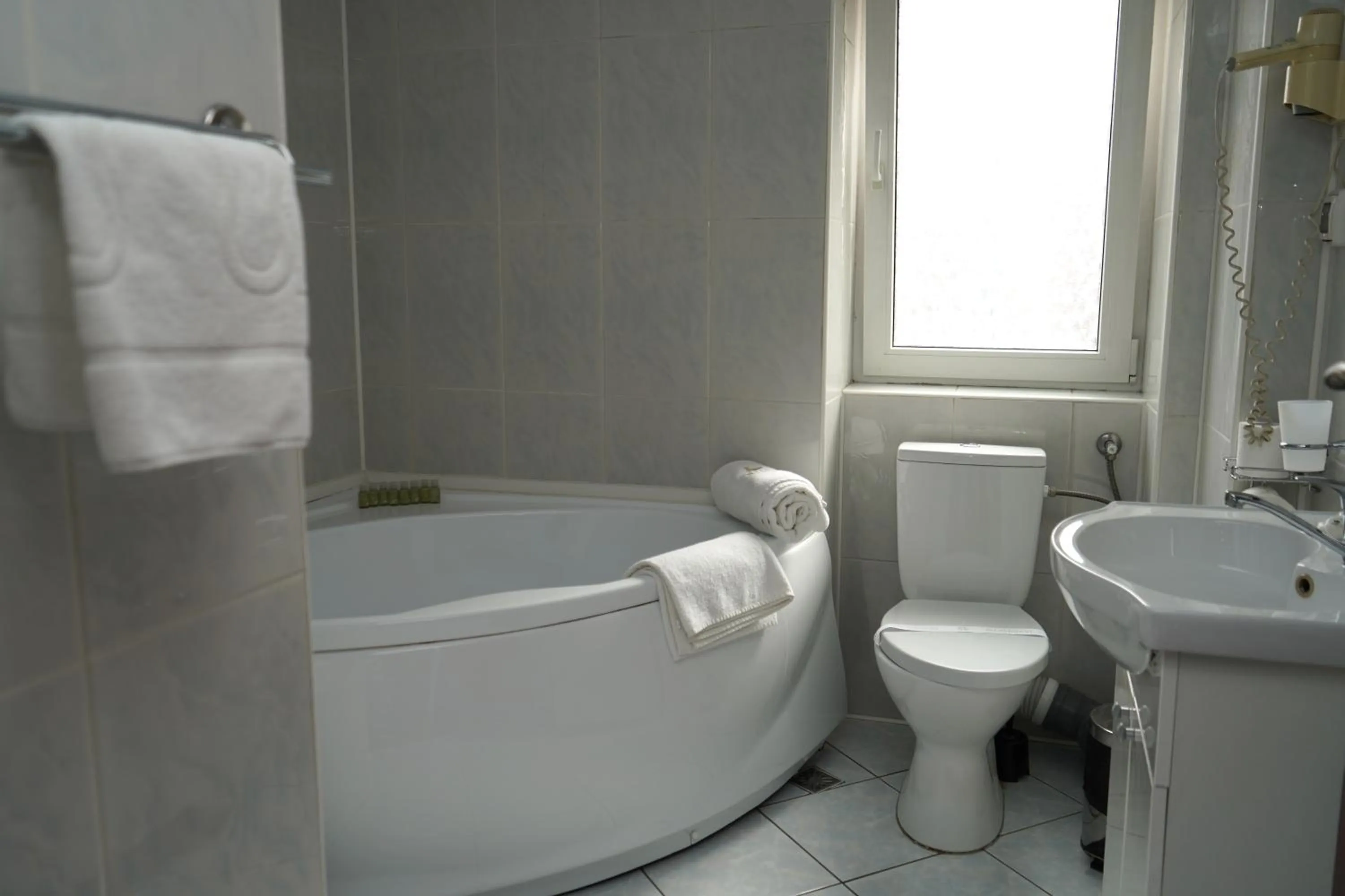 Shower in Hotel Bliss