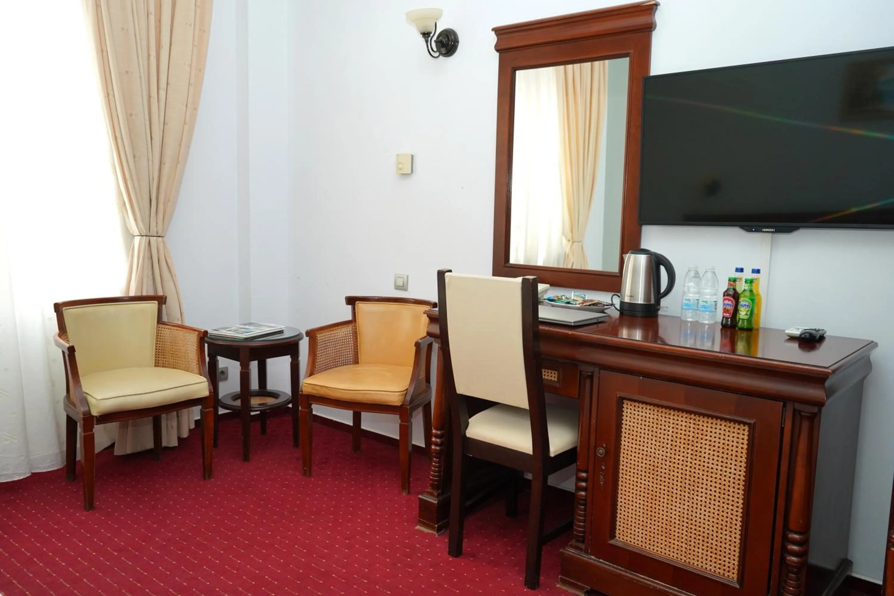 TV and multimedia in Hotel Bliss