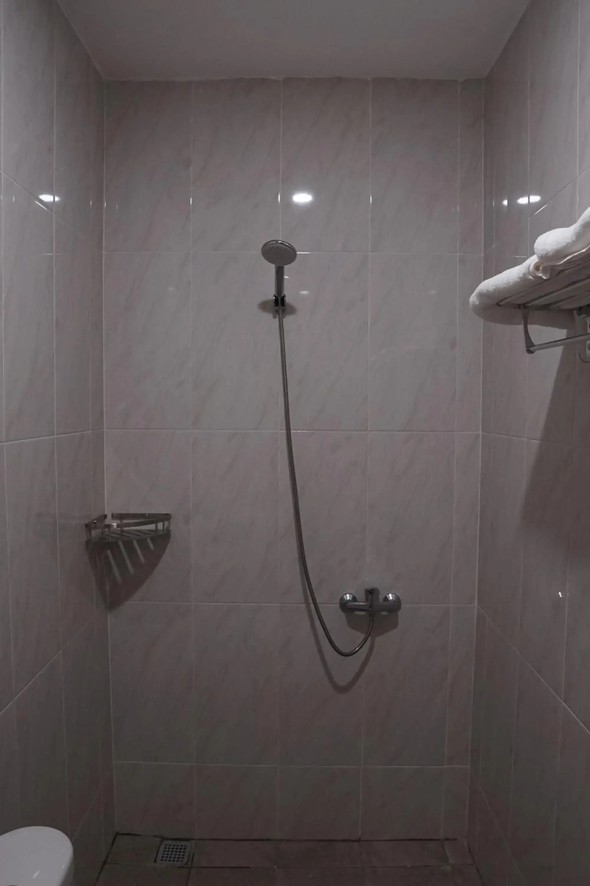 Bathroom in Cemerlang Inn Bathroom in Cemerlang Inn