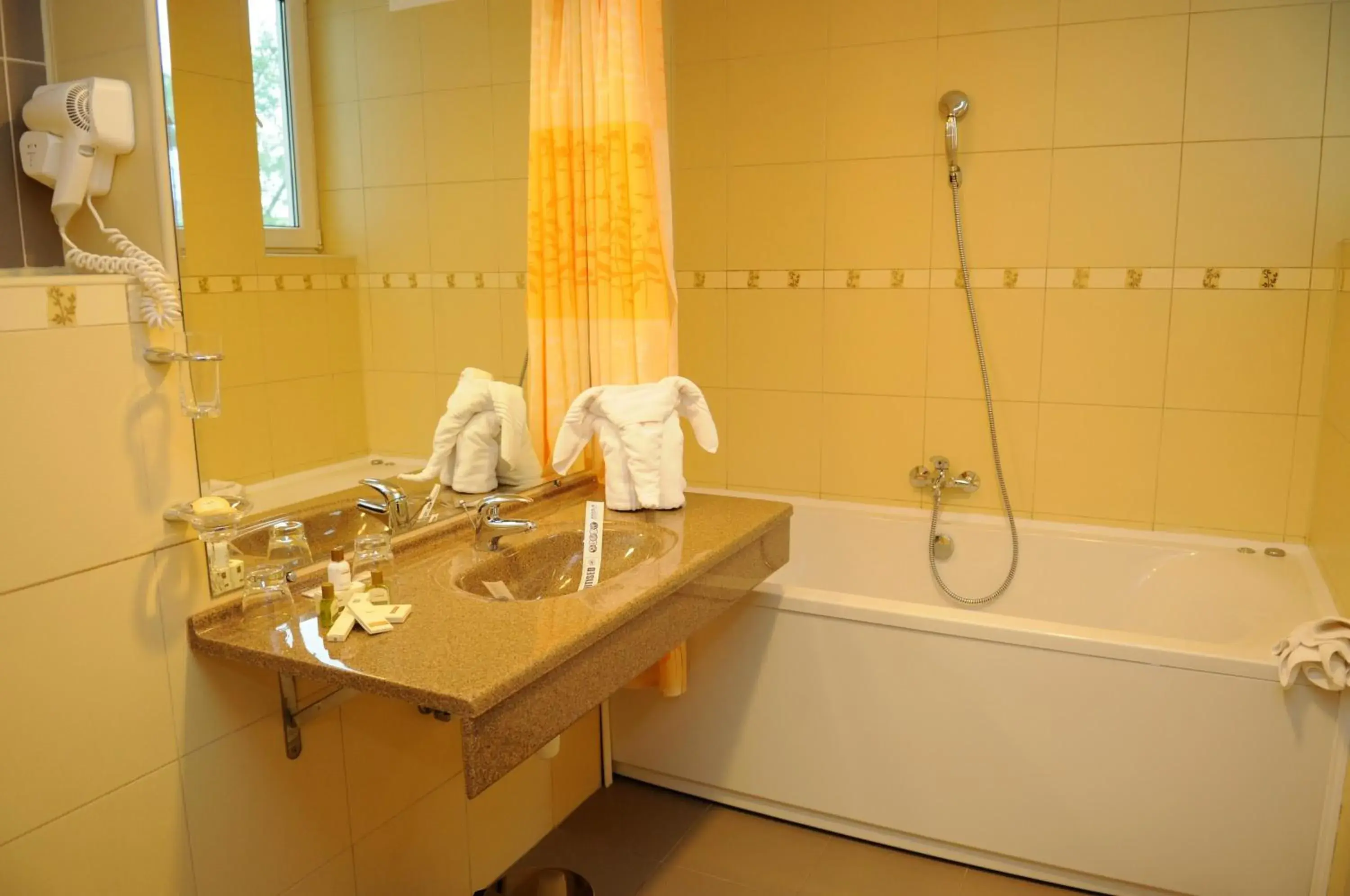 Bathroom in Splendid Conference & Spa Hotel – Adults Only Bathroom in Splendid Conference & Spa Hotel – Adults Only