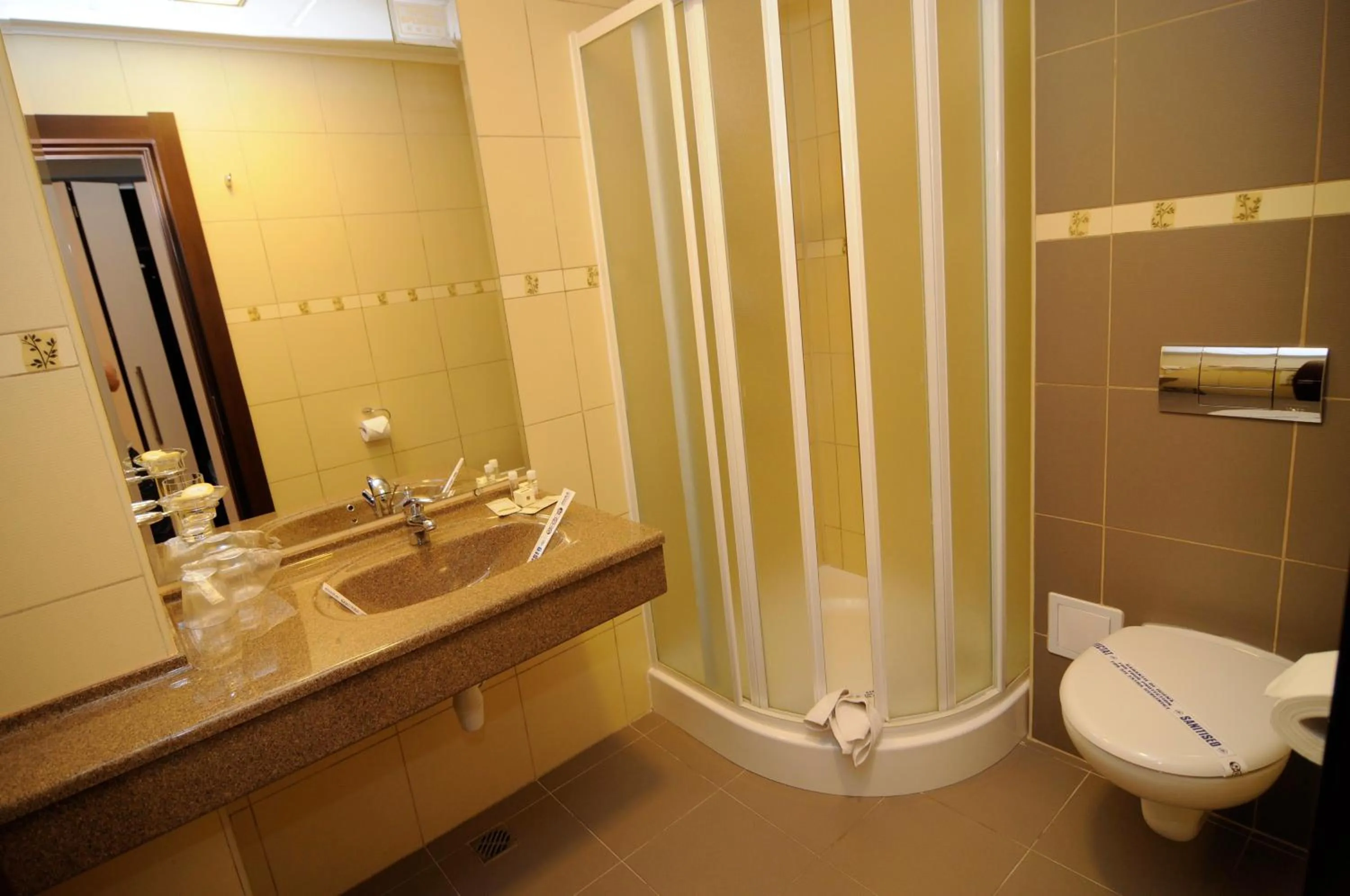 Bathroom in Splendid Conference & Spa Hotel – Adults Only