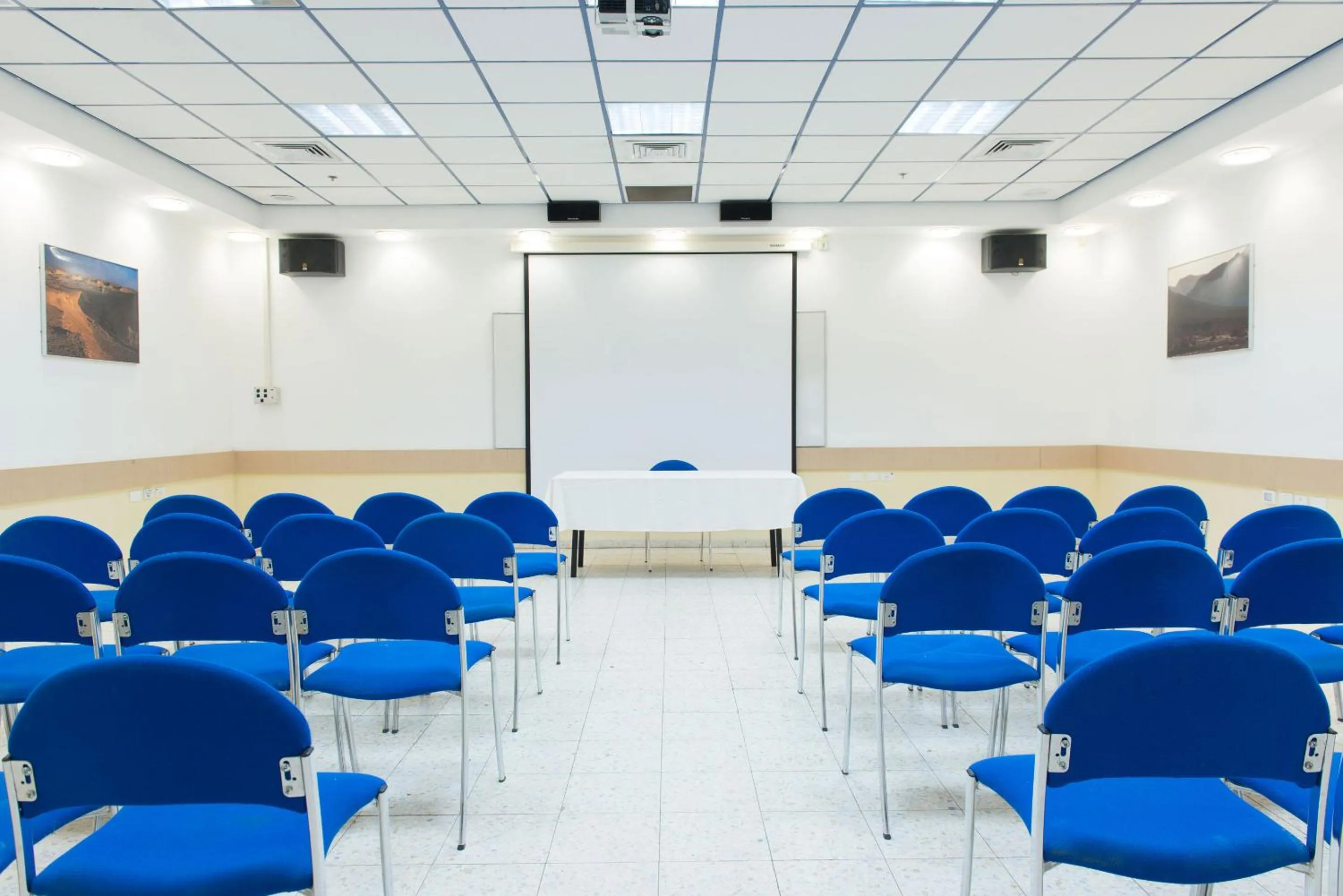 Business facilities in HI - Ein Gedi Hostel