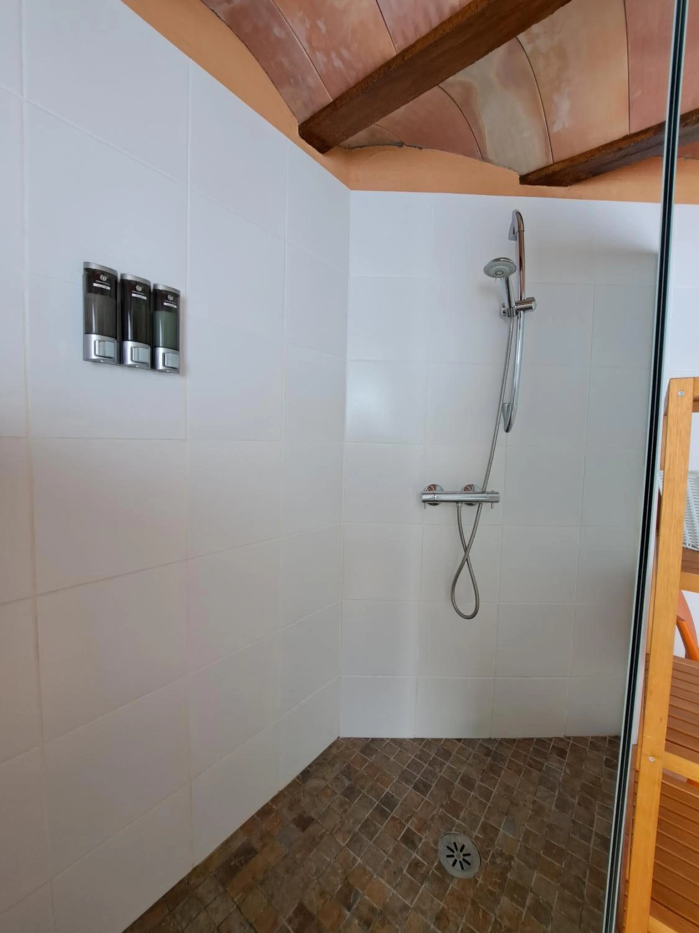 Shower in La Roqueta Hotel