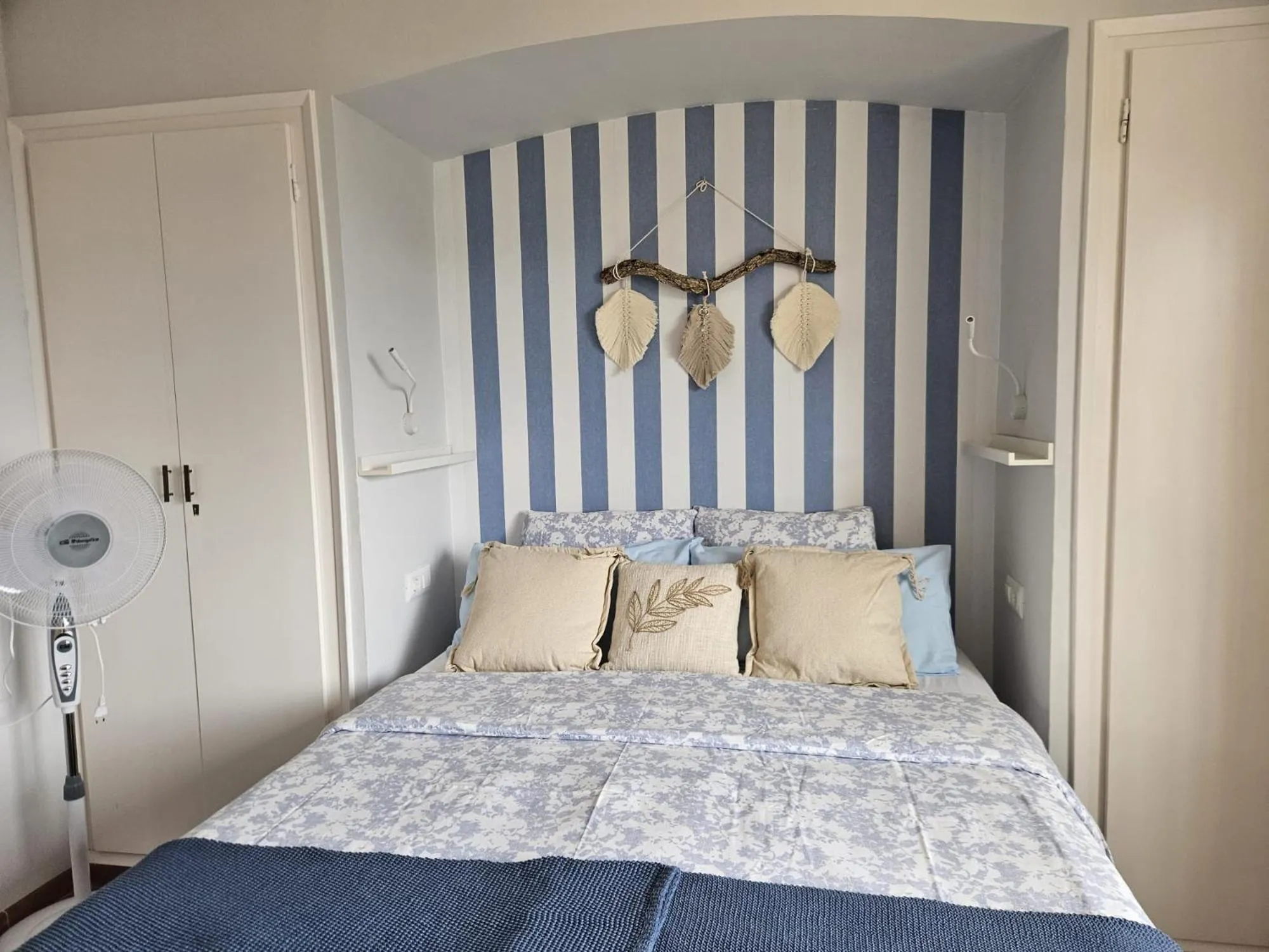 Decorative detail, Bed in La Roqueta Hotel