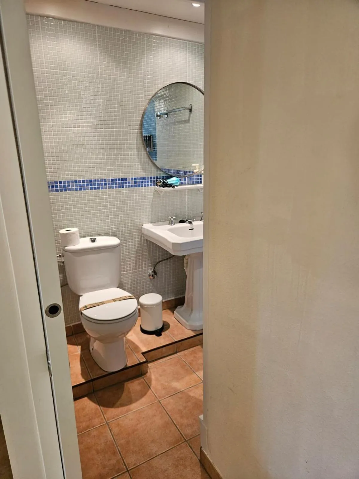 Shower in La Roqueta Hotel