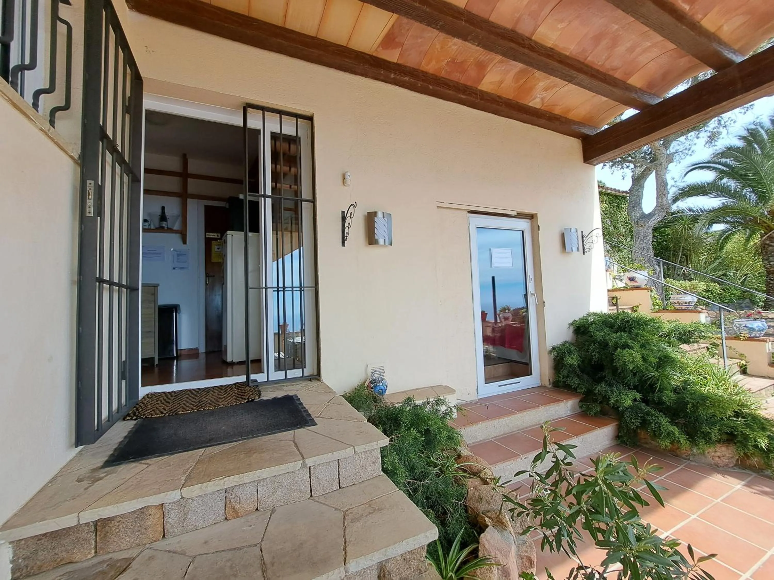 Lobby or reception in La Roqueta Hotel