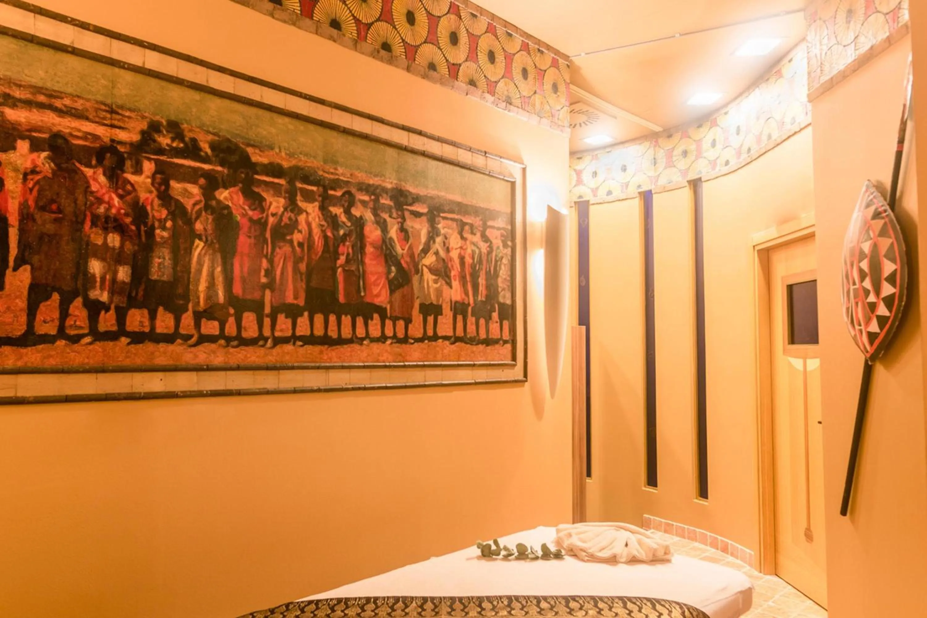 Spa and wellness centre/facilities, Bed in Austria Trend Hotel Ljubljana