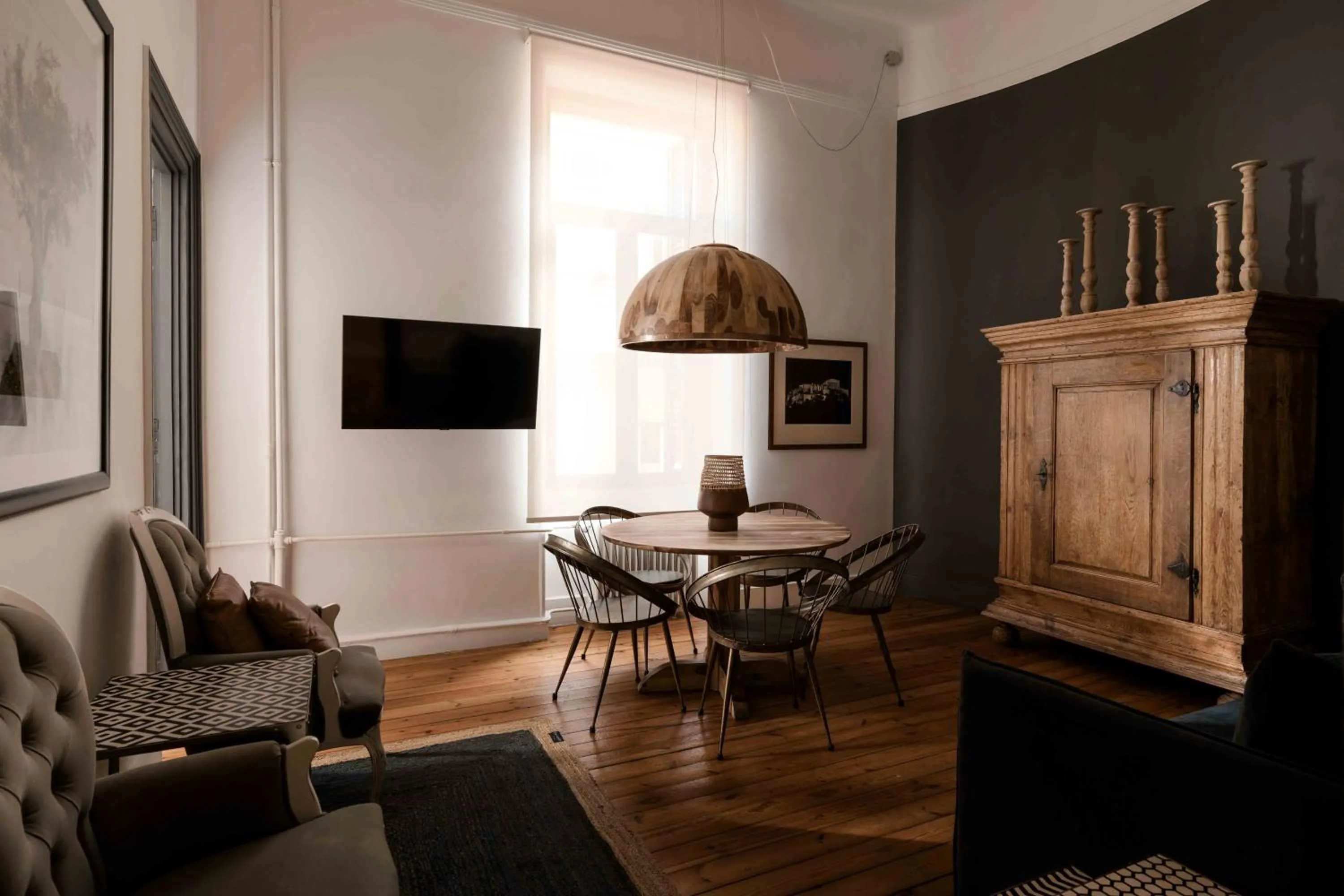 Library in Art Pantheon - Suites & Apartments