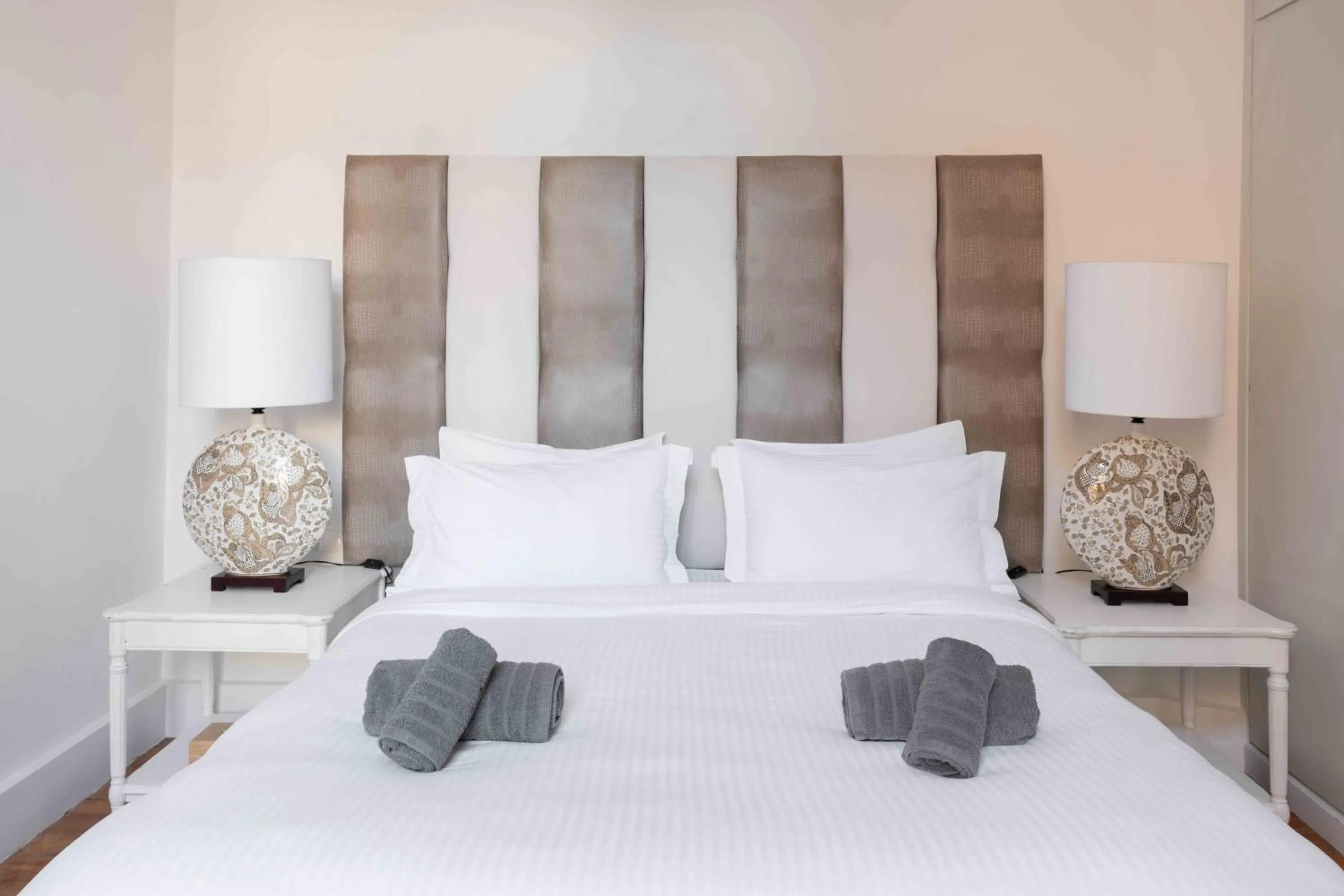 Bed in Art Pantheon - Suites & Apartments