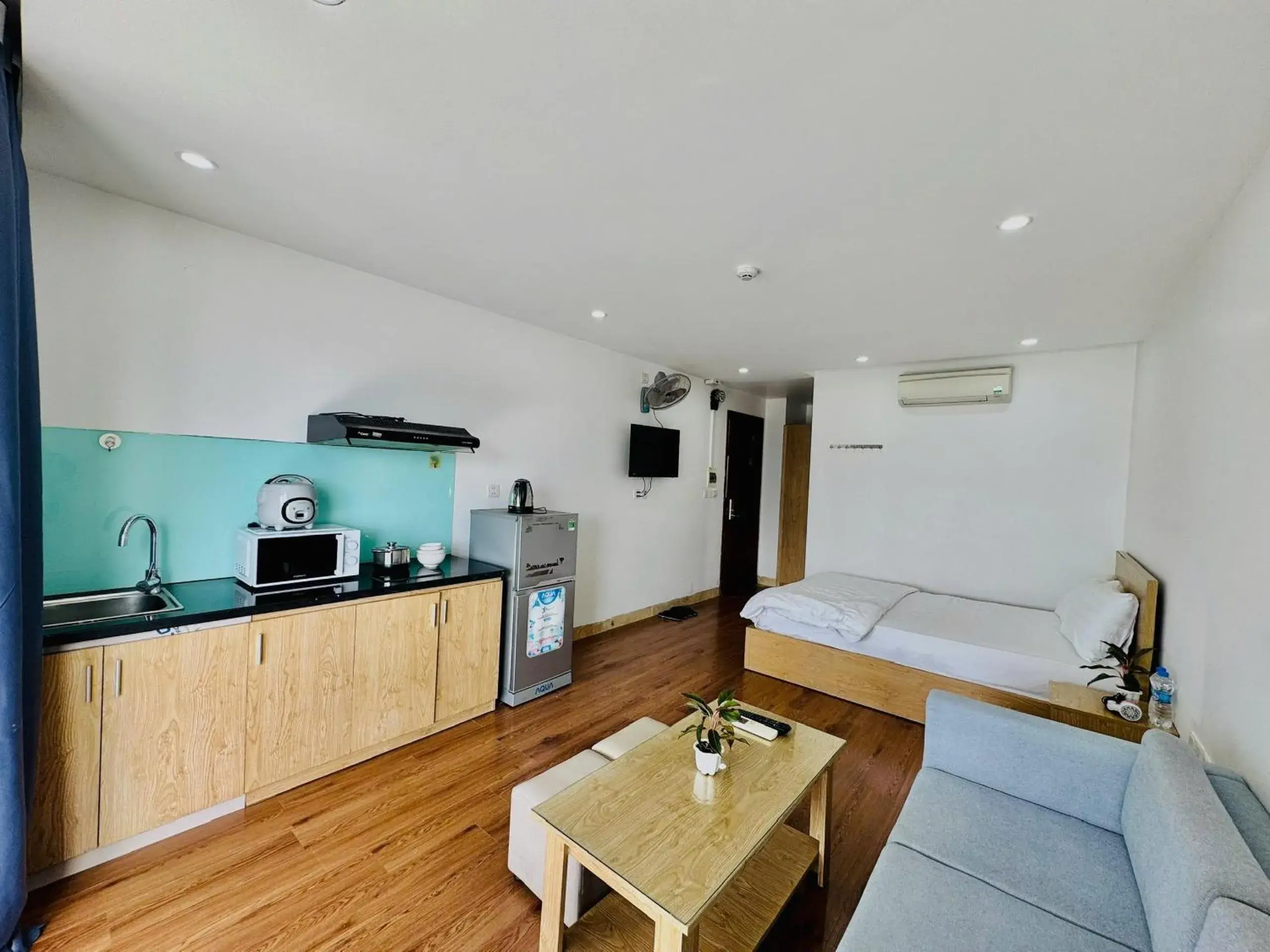 Kitchen or kitchenette, Bed in Saluxhotel&Apartment 2 Kitchen or kitchenette, Bed in Saluxhotel&Apartment 2