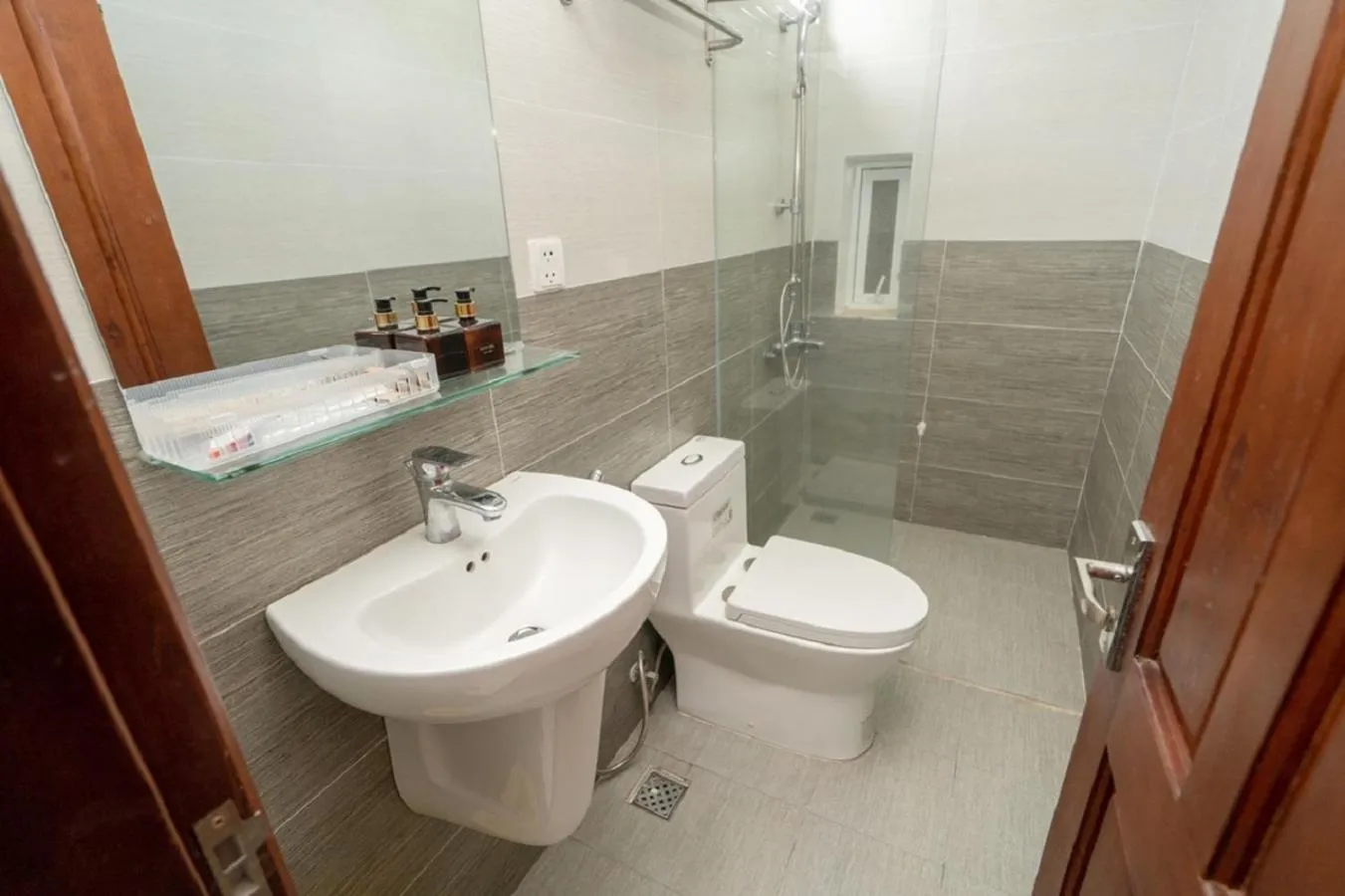 Shower in Saluxhotel&Apartment 2