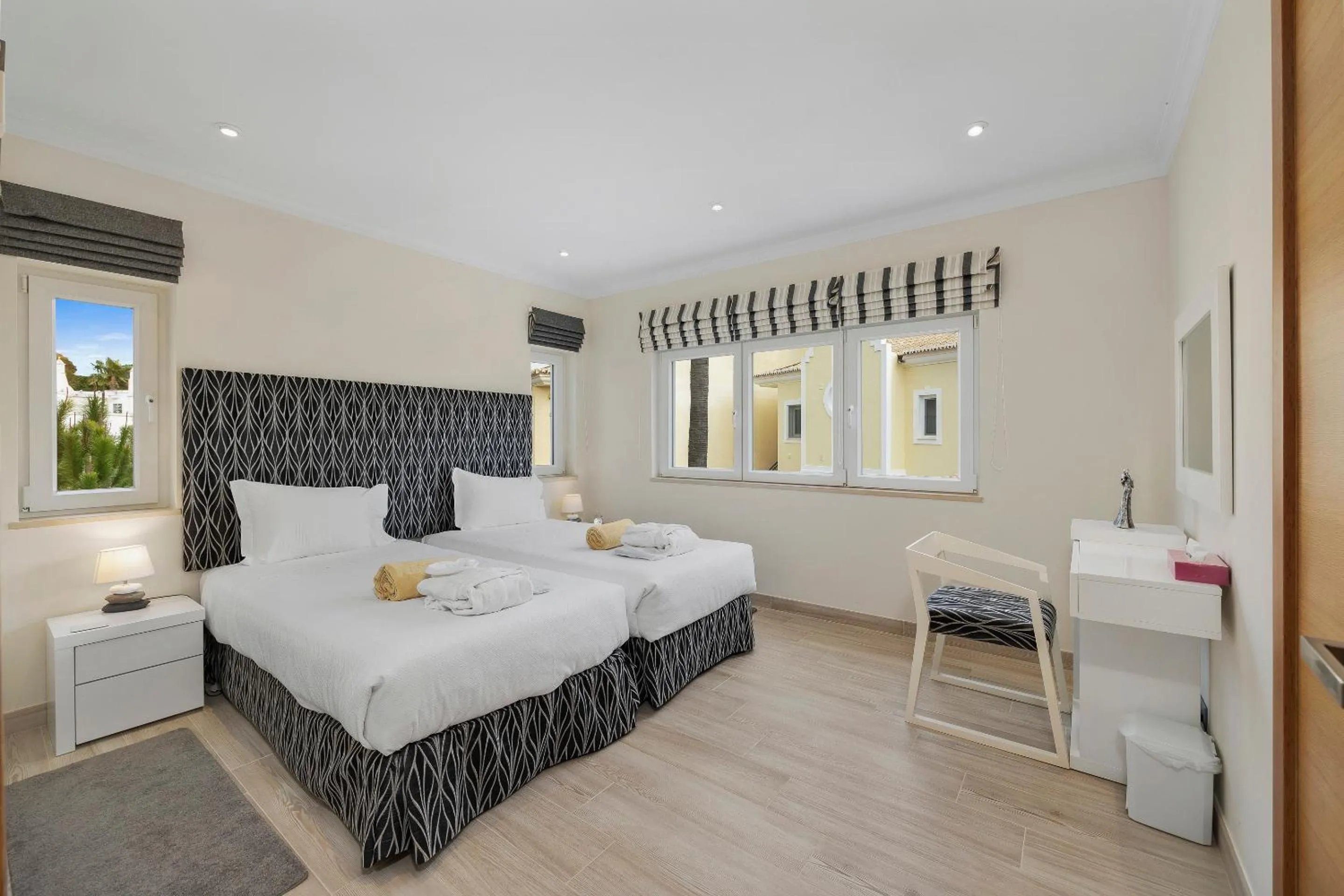 Bed in Vale Do Lobo Resort