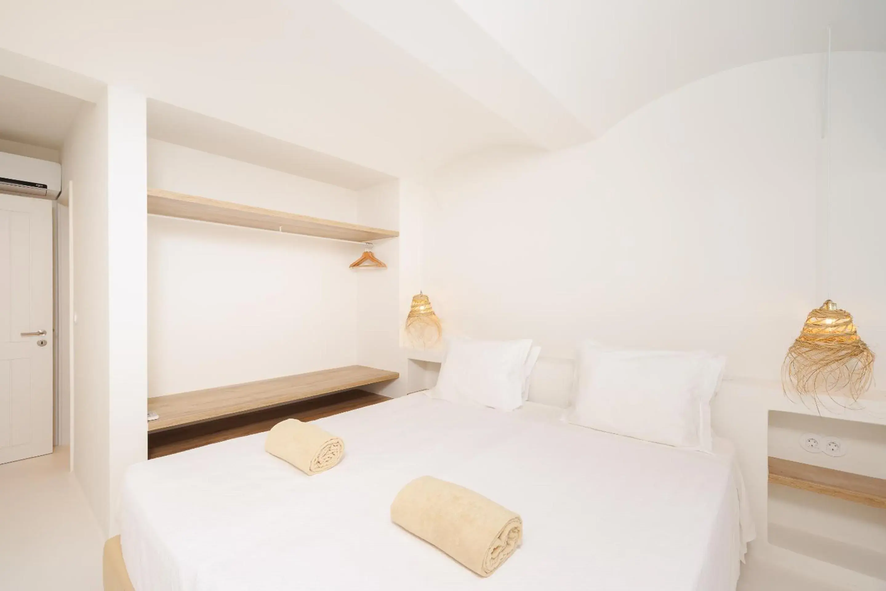 Bed in Vale Do Lobo Resort Bed in Vale Do Lobo Resort