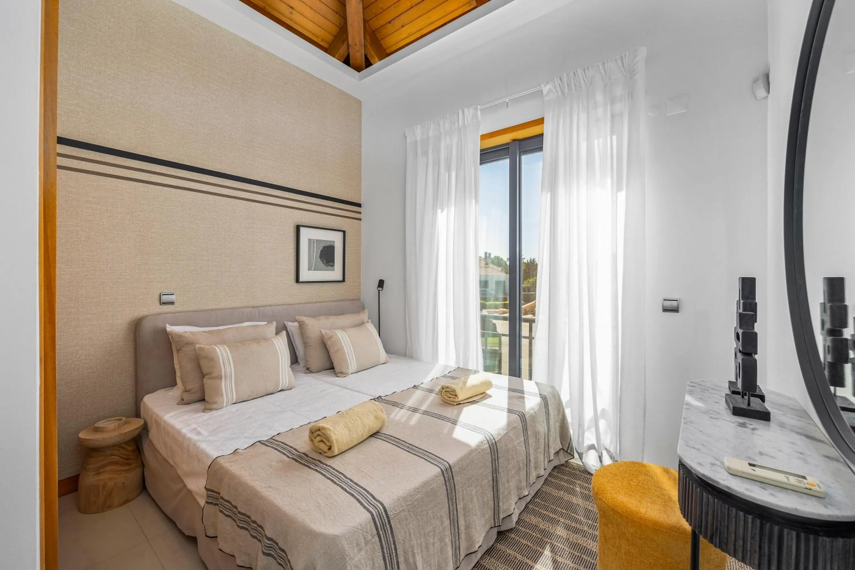 Bed in Vale Do Lobo Resort