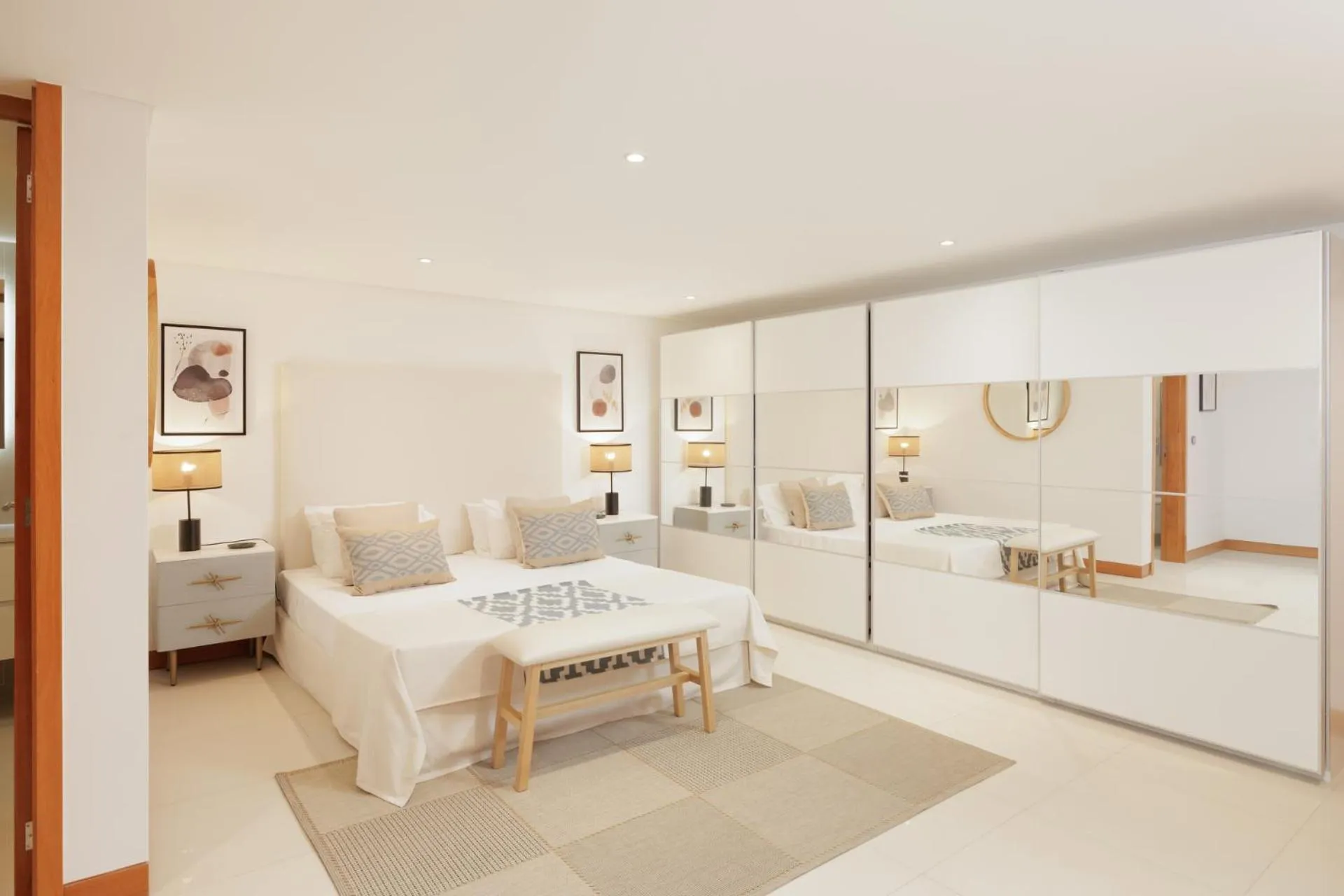 Bed in Vale Do Lobo Resort