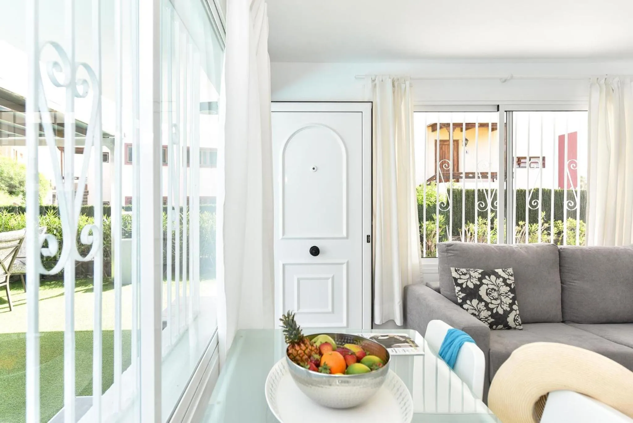 Living room in Beach House with private pool in San Agustín ET2 by VillaGranCanaria