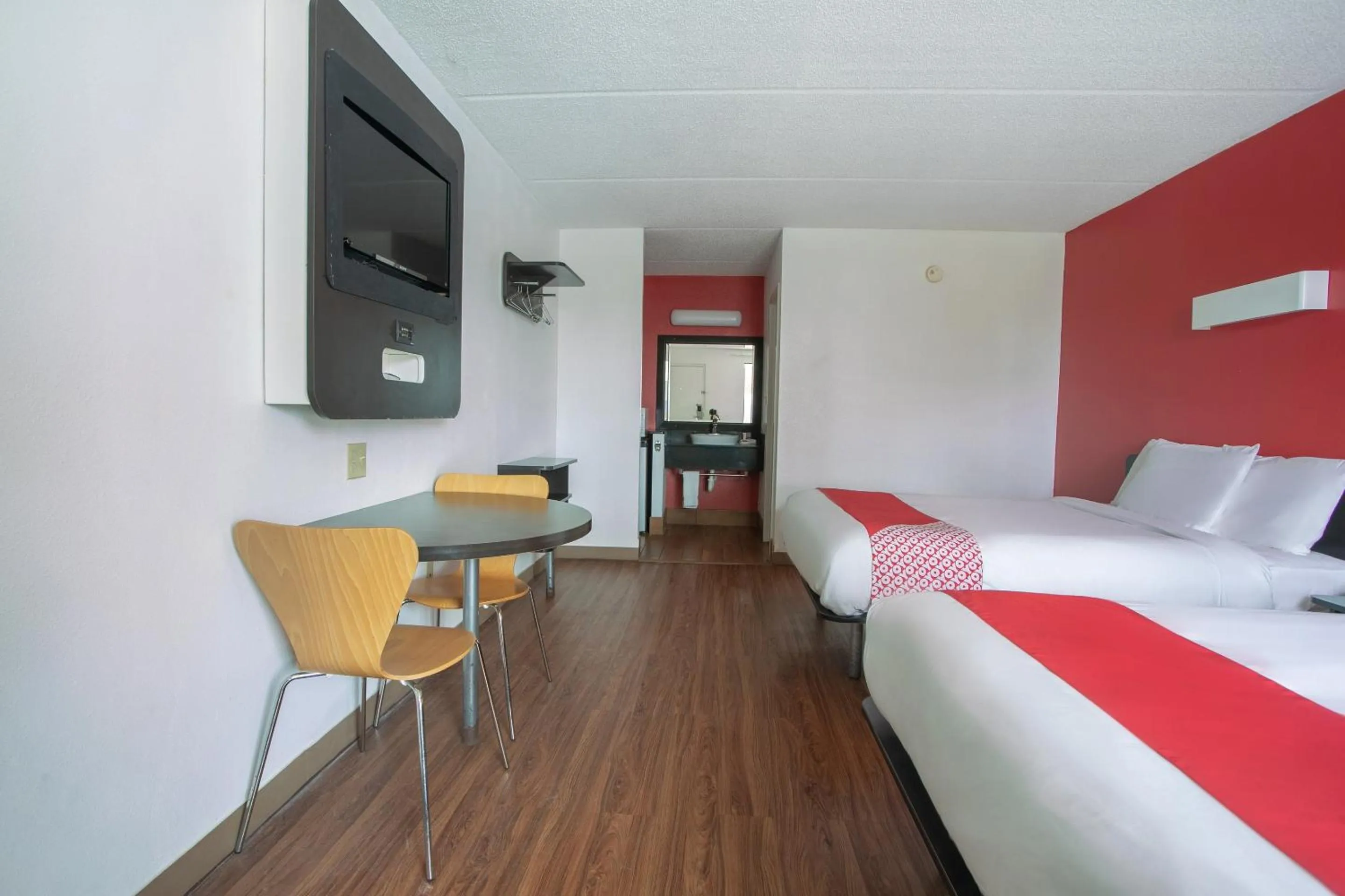 Bedroom in OYO Hotel Lake Park-Valdosta I-75