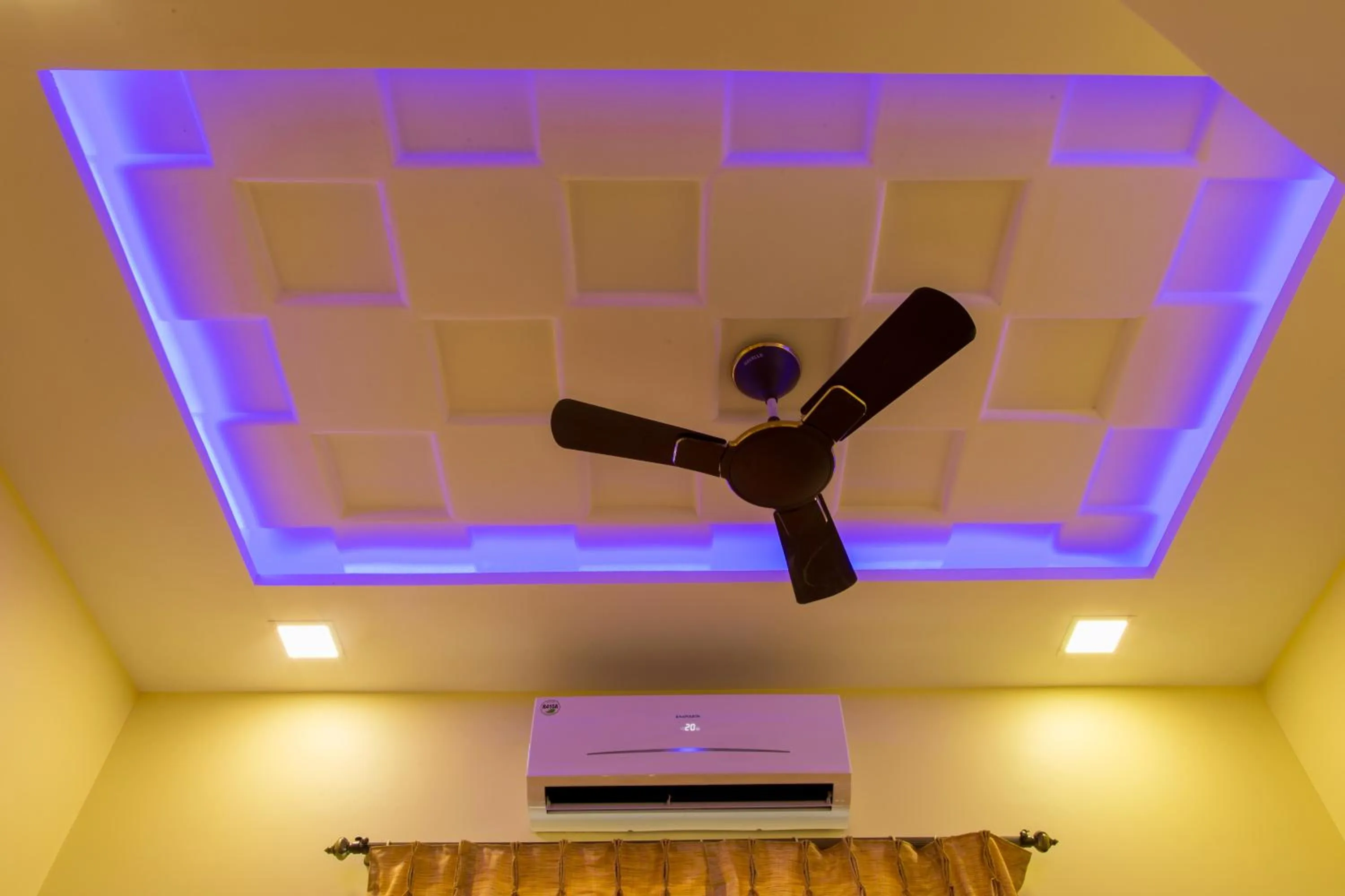 Photo of the whole room in Hotel Tourister