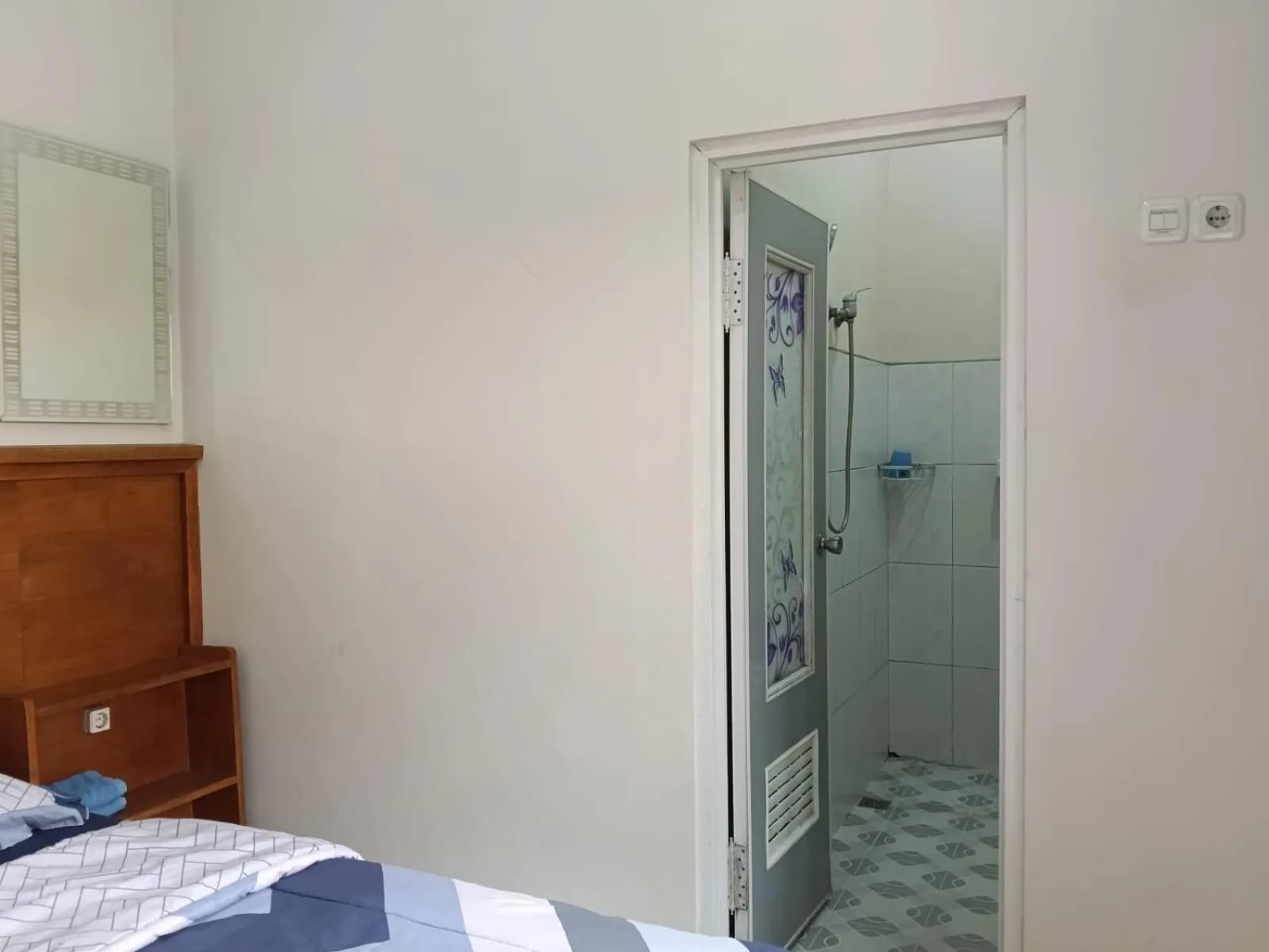 Bathroom, Bed in Savana Guesthouse